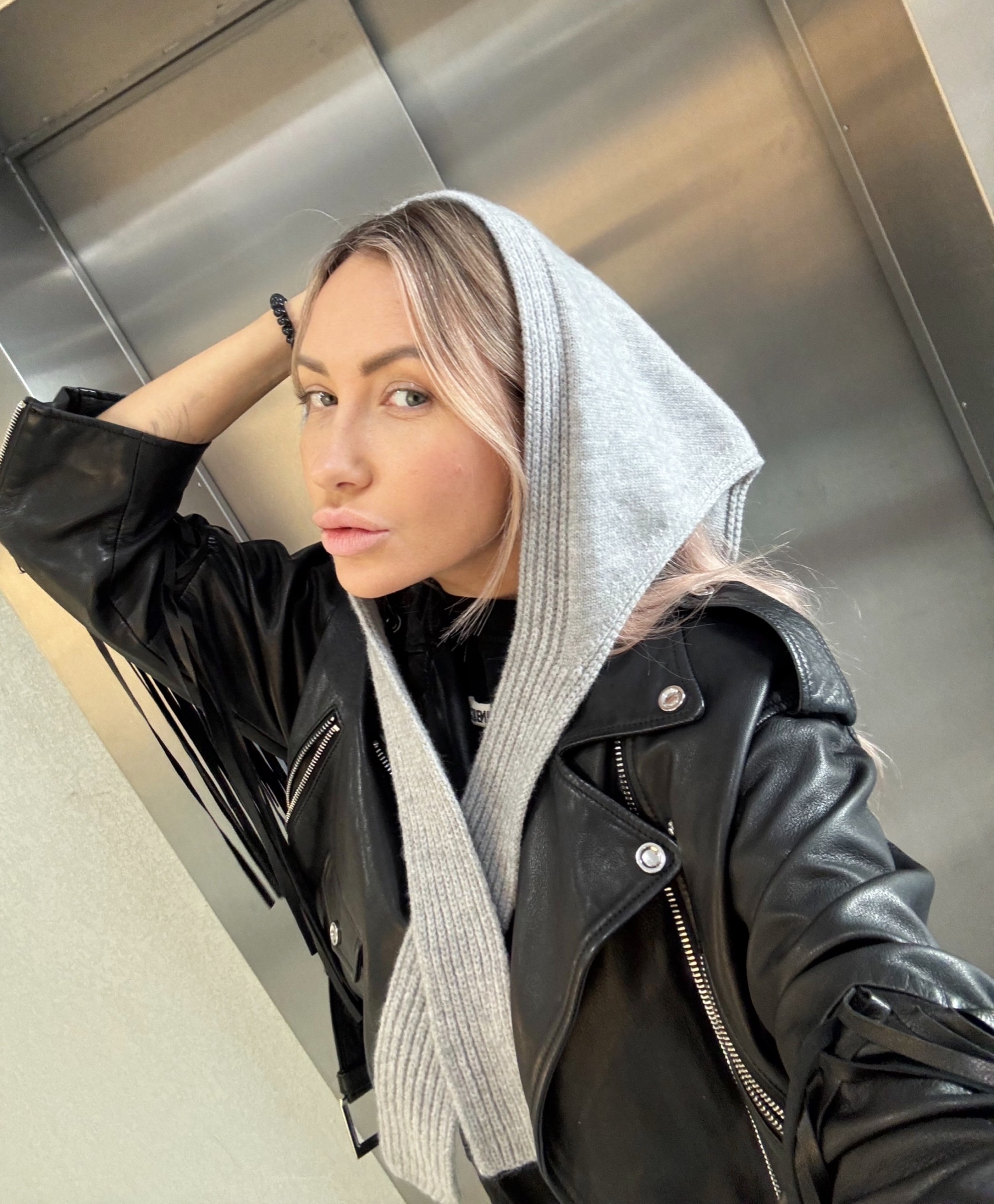 вязаная косынка,шарф шарфы,шарф с капюшоном,вязаные шарфы,вязаная шапка