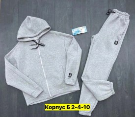 Костюм