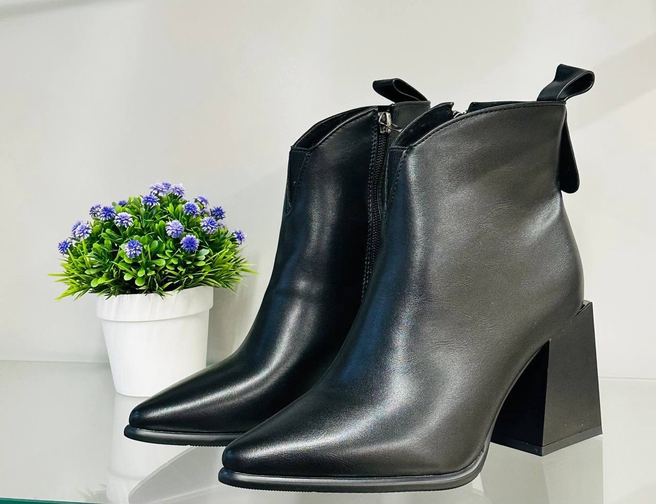 ботильоны prada,,ботильоны прада,кожаные ботильоны prada,ботинки прада женские