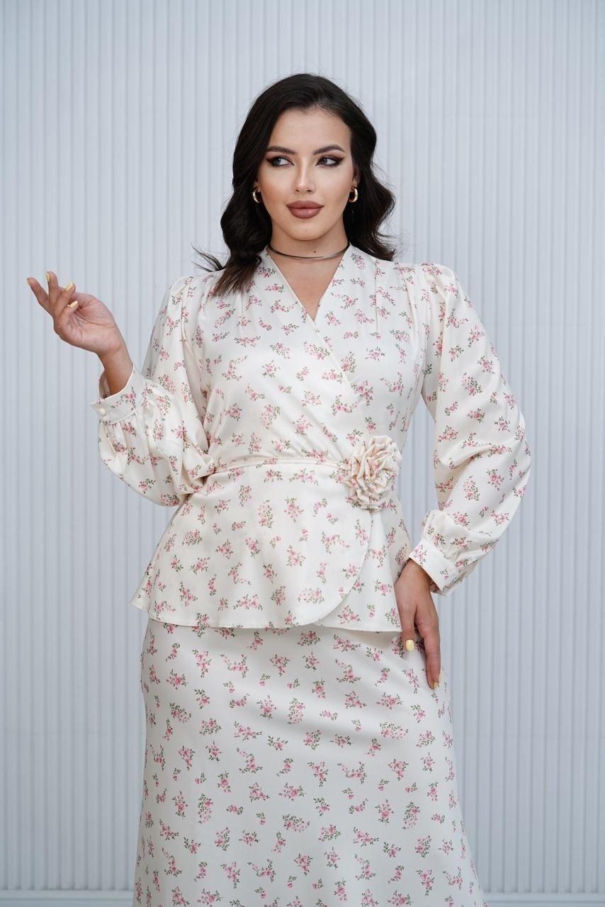 фасон блузки,костюмы брючный,женская блуза,платье нарядное,блузка нарядная