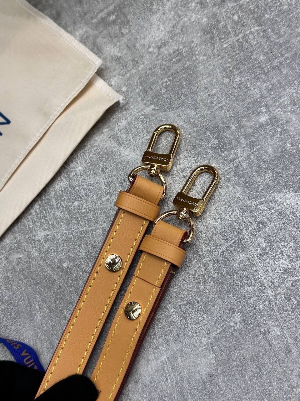 женская сумка louis vuitton,cумка louis vuitton,сумка луи виттон полумесяц,louis vuitton сумка на плечо,сумка луи виттон