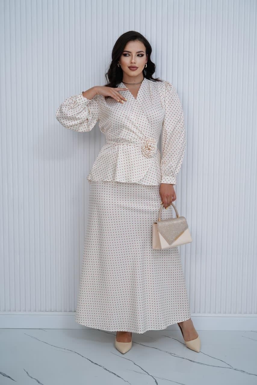 фасон блузки,костюмы брючный,женская блуза,платье нарядное,блузка нарядная