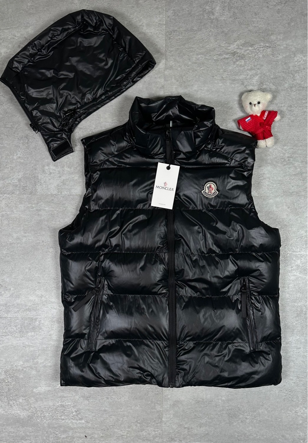 жилетка монклер оригинал,жилет монклер,жилетка moncler мужская,жилет moncler,жилетка moncler