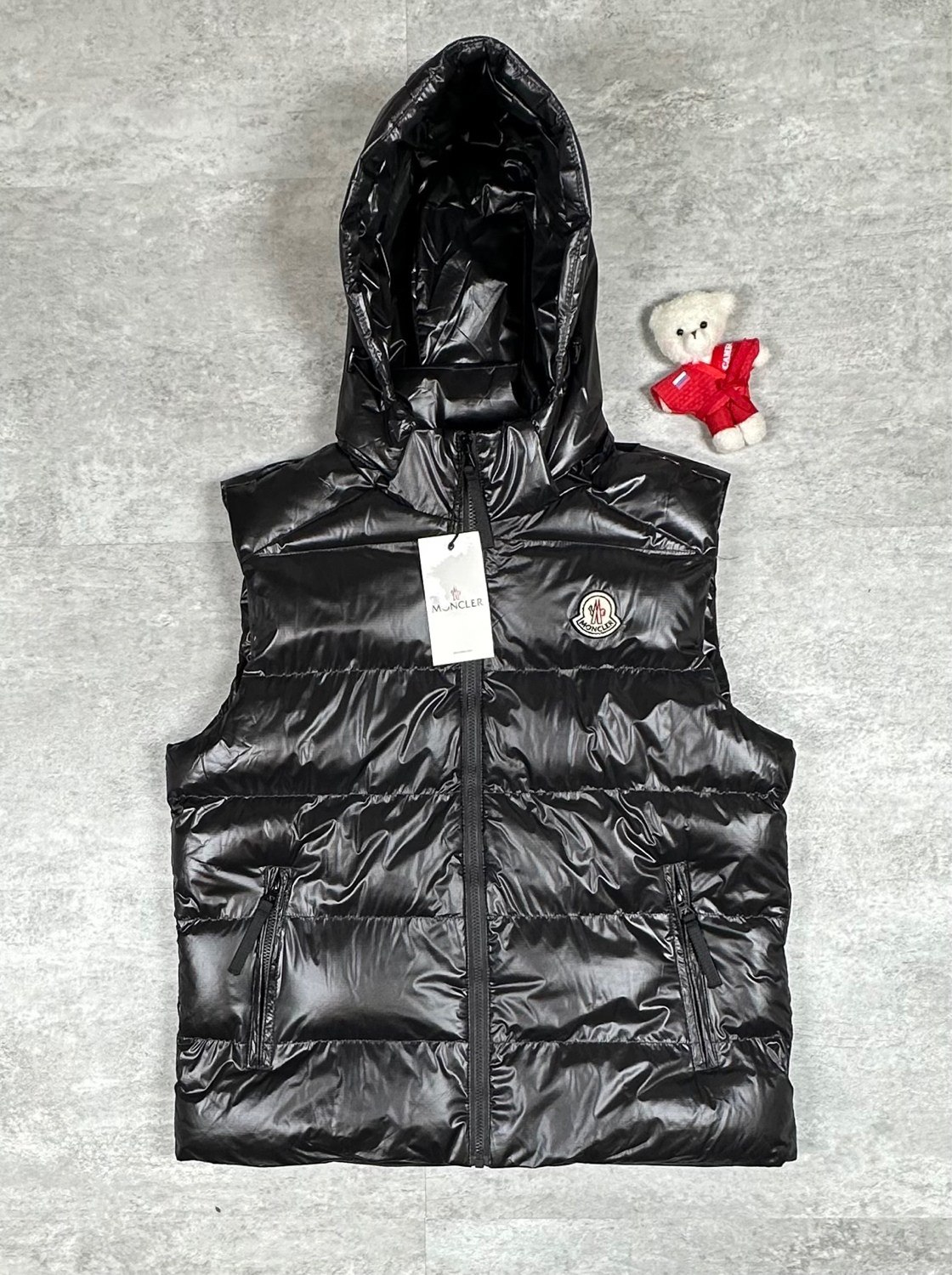 жилетка монклер оригинал,жилет монклер,жилетка moncler мужская,жилет moncler,жилетка moncler