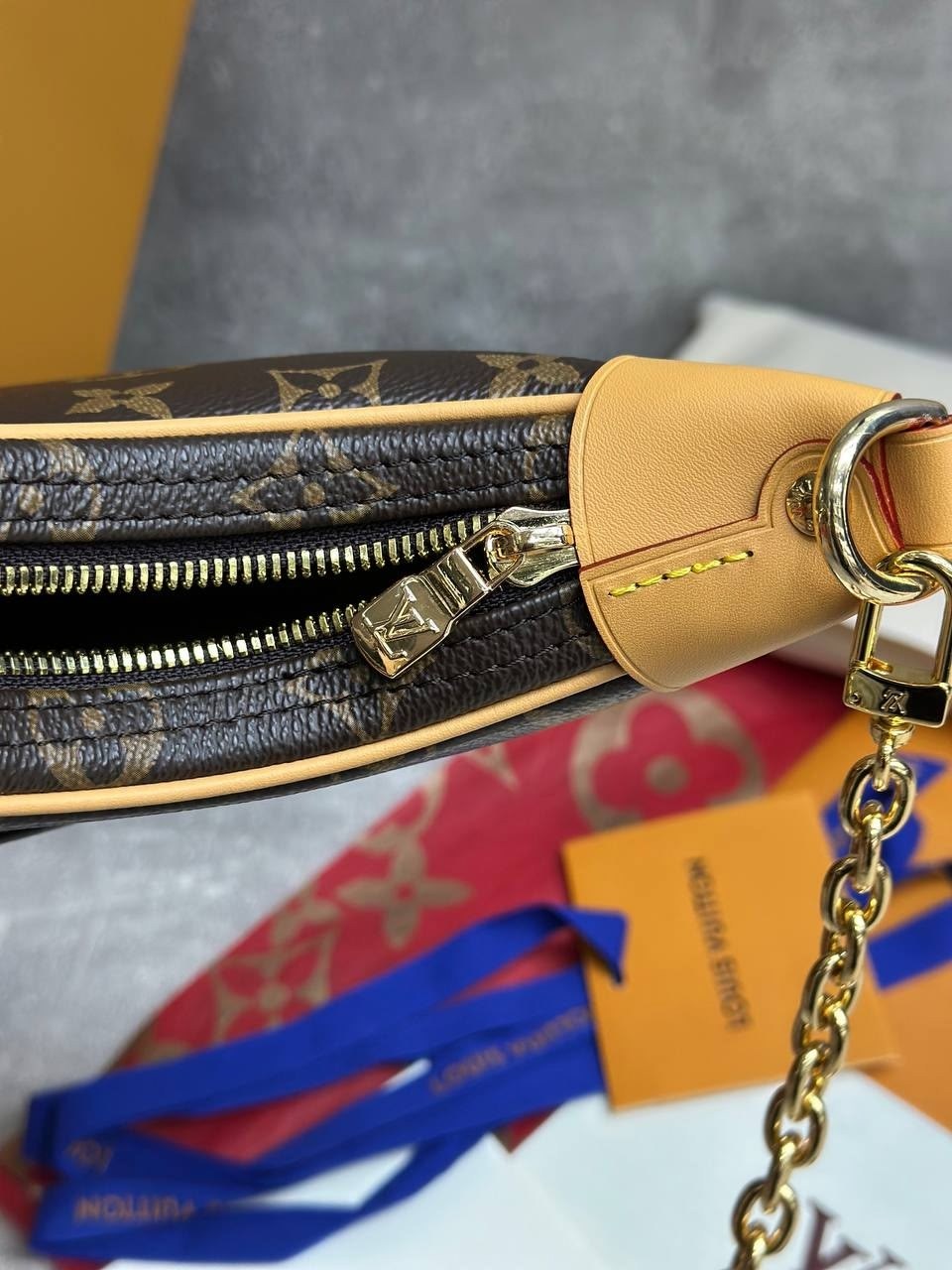 женская сумка louis vuitton,cумка louis vuitton,сумка луи виттон полумесяц,louis vuitton сумка на плечо,сумка луи виттон