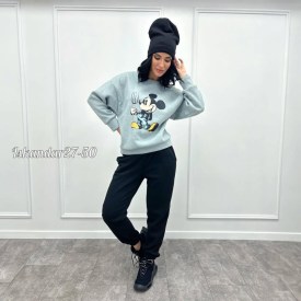 Костюм