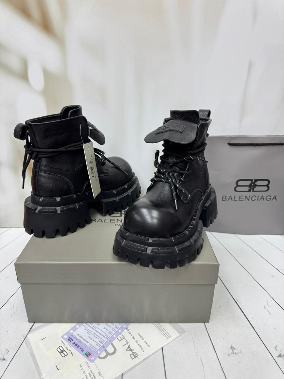 ,ботинки balenciaga,женские ботинки,модные ботинки,ботинка