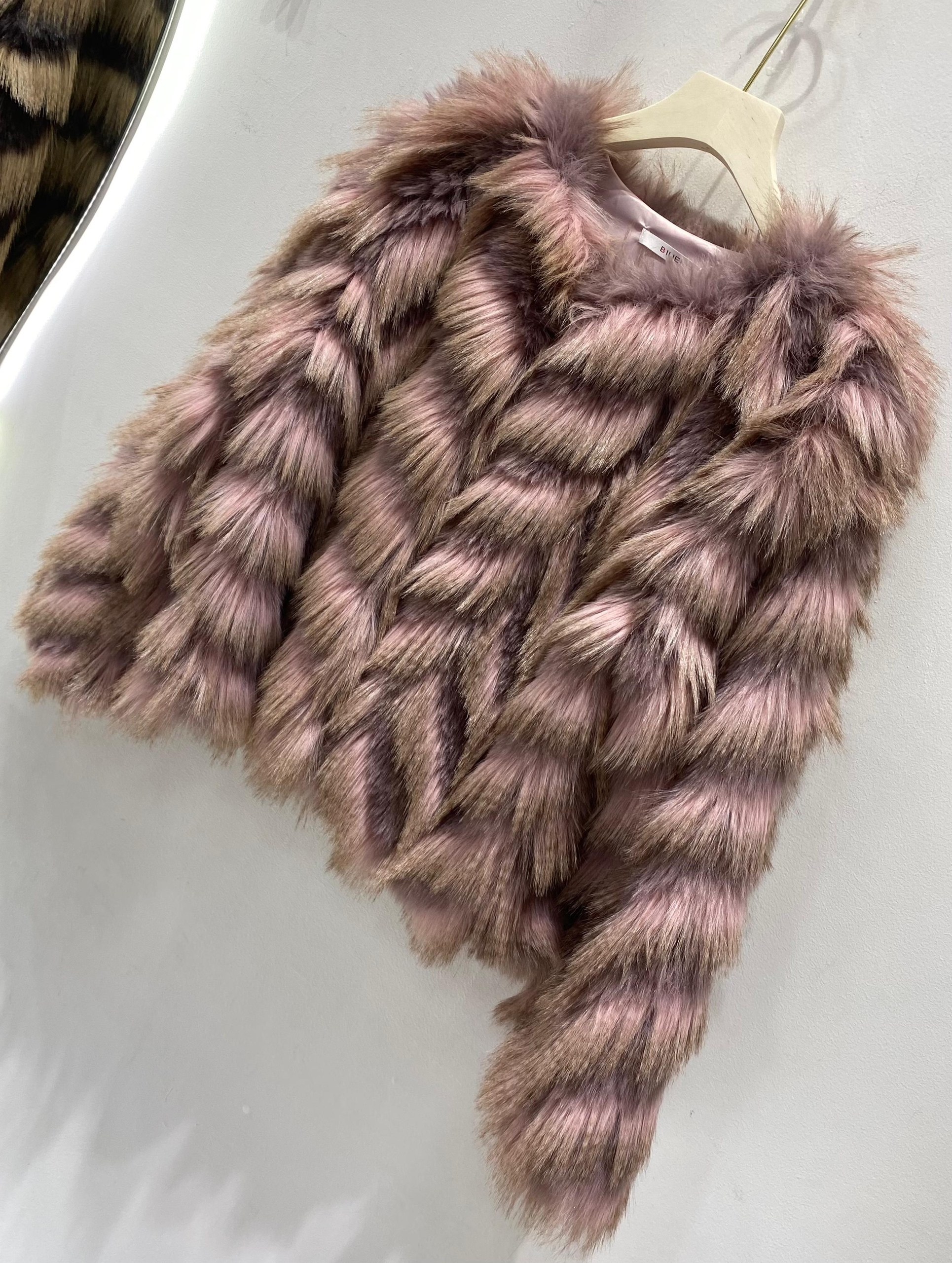 меховая куртка,шубы из натурального меха,шуба натуральная,шубка,мех енот