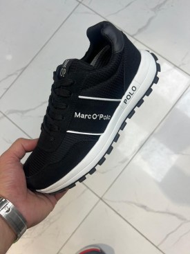 Кроссовки