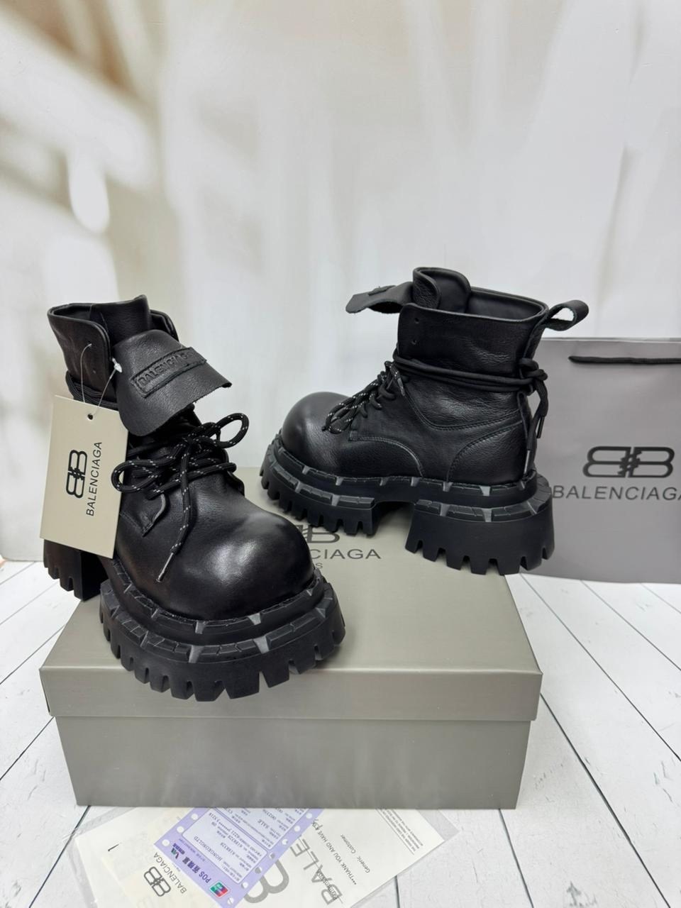 ,ботинки balenciaga,женские ботинки,модные ботинки,ботинка