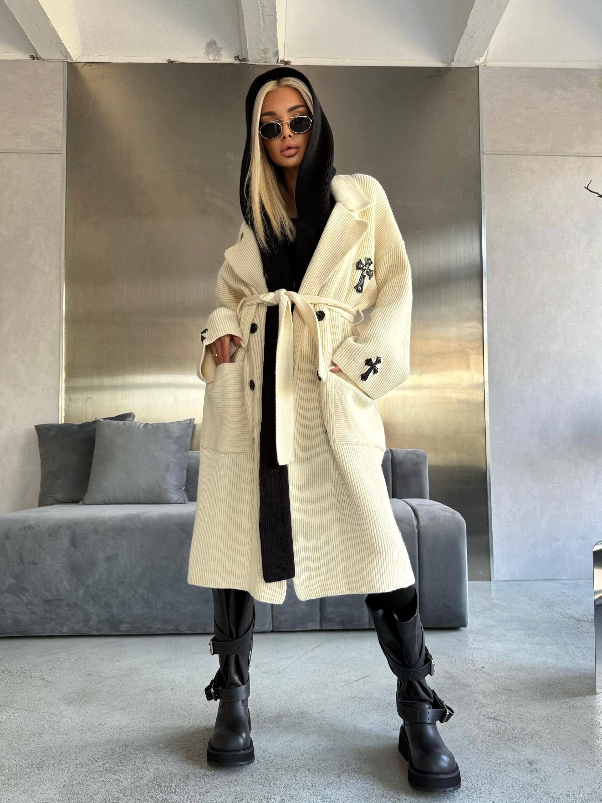 длинный вязаный кардиган,женский длинный вязаный кардиган с капюшоном,кардиган вязаное,стильное пальто,удлиненный кардиган