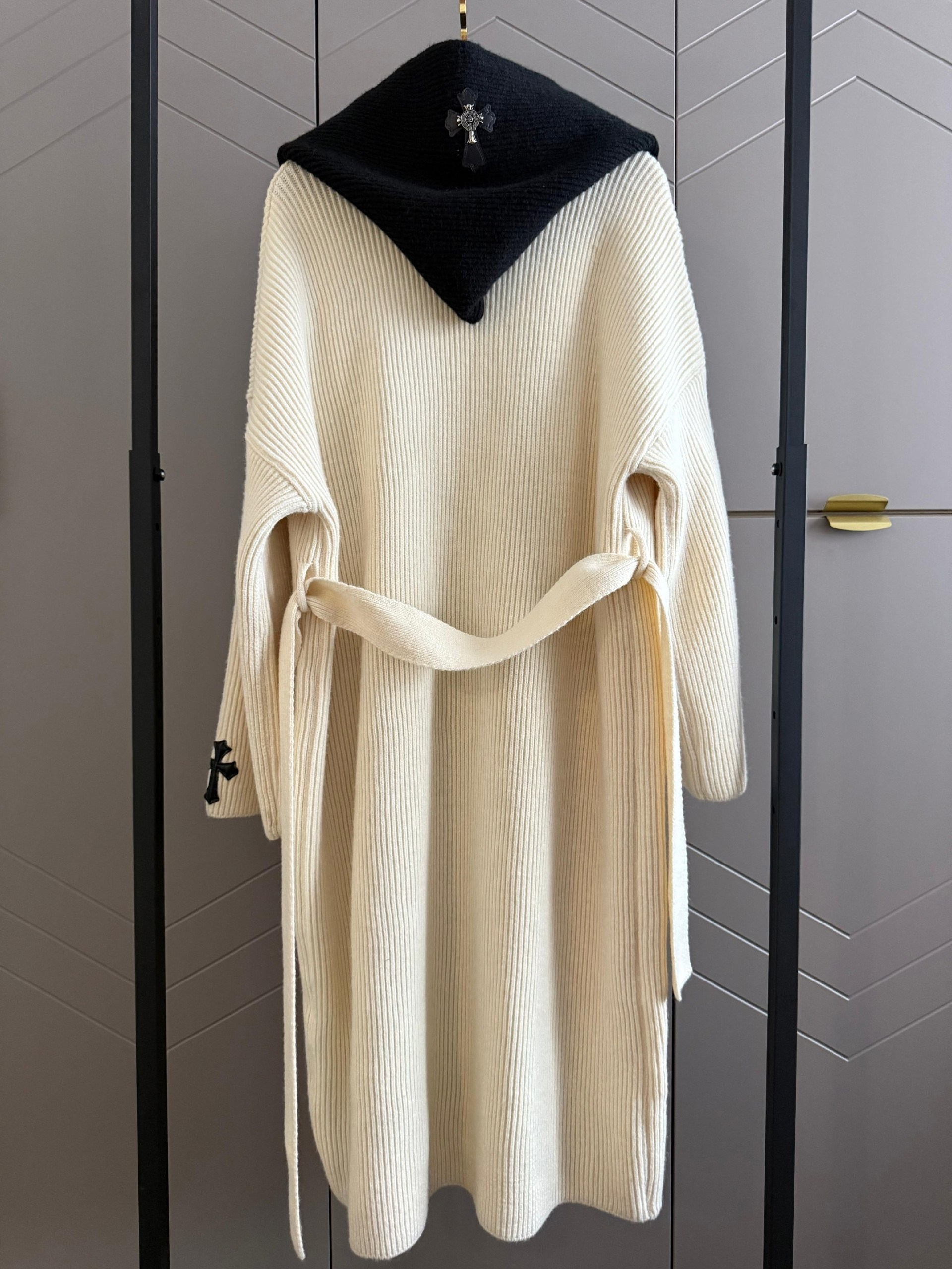 длинный вязаный кардиган,женский длинный вязаный кардиган с капюшоном,кардиган вязаное,стильное пальто,удлиненный кардиган