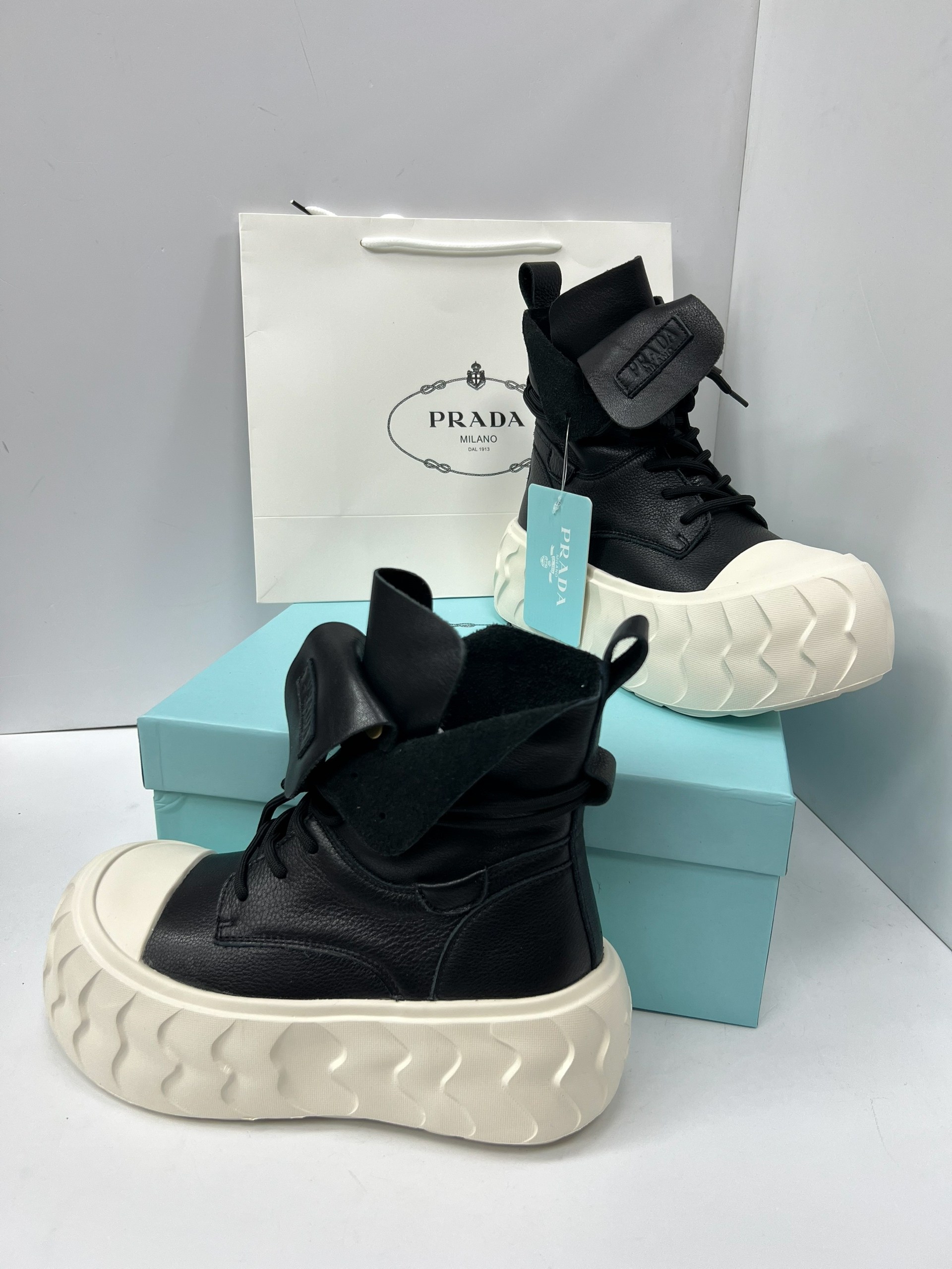 ,ботинки prada,прада ,женские ботинки,ботинки прада