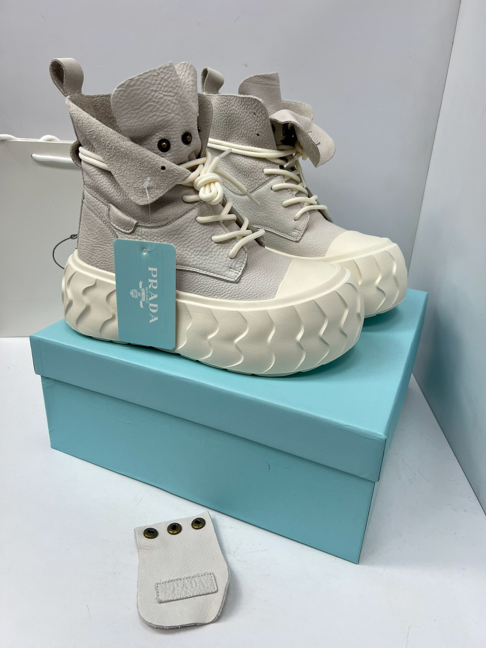 ,ботинки prada,прада ,женские ботинки,ботинки прада