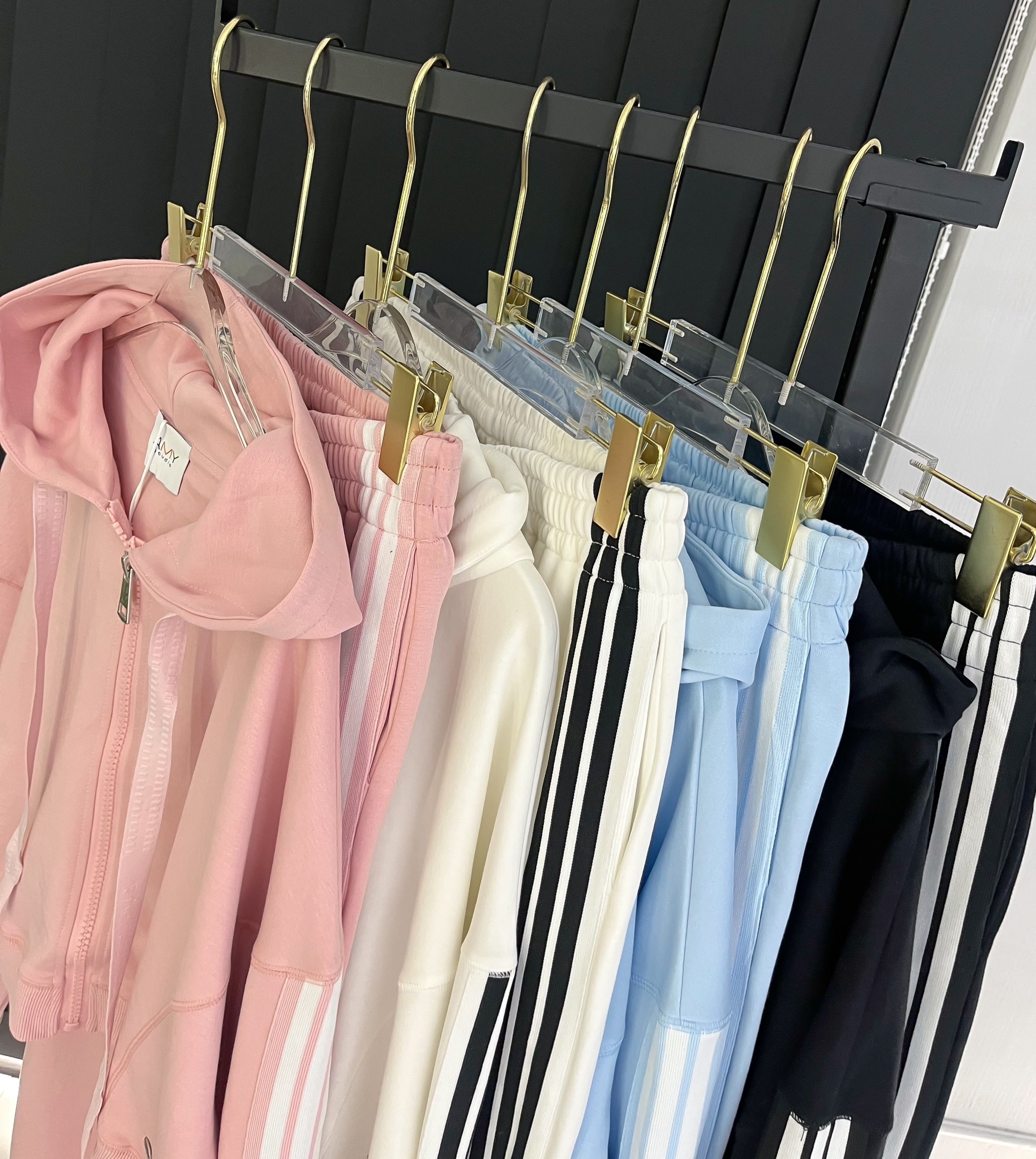 спортивные костюмы женские,велюровые костюмы,костюмы спортивные,костюмы женские,костюм спортивные женские костюмы