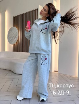 Костюм