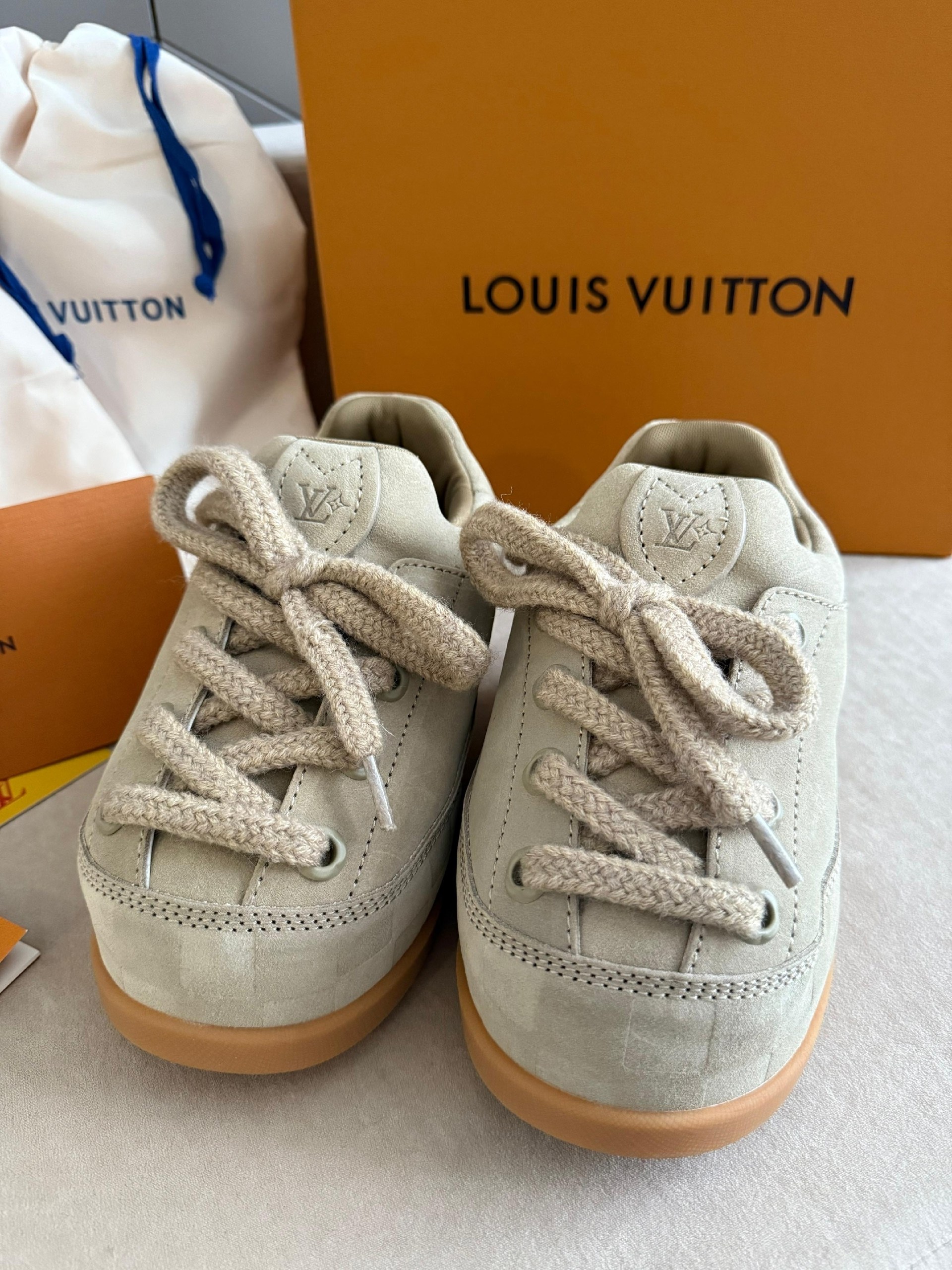 кроссовки женские louis vuitton,louis vuitton кроссовки,кеды louis vuitton,,зимние кроссовки louis vuitton