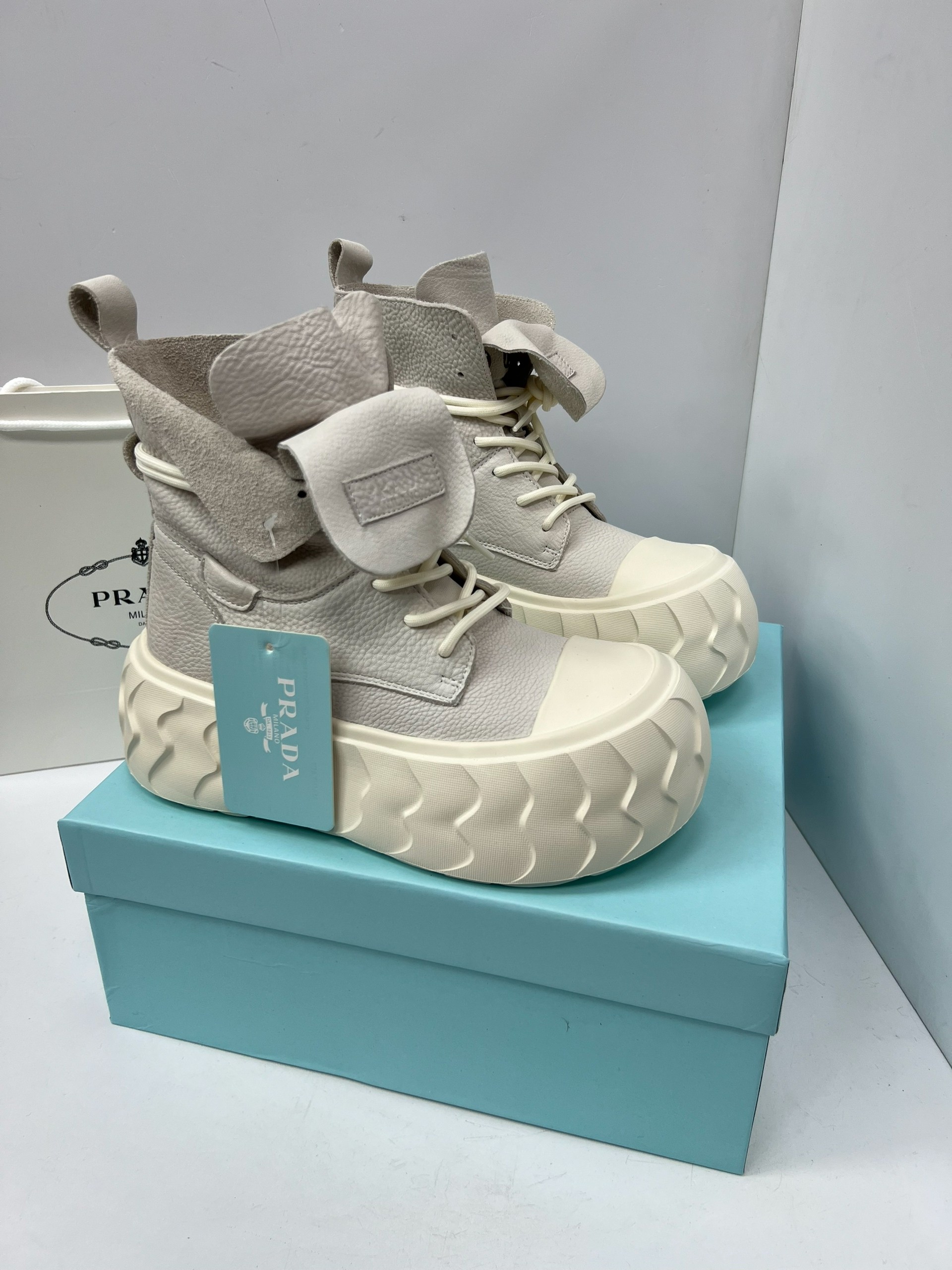 ,ботинки prada,прада ,женские ботинки,ботинки прада