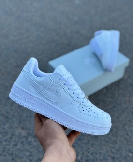 Кроссовки