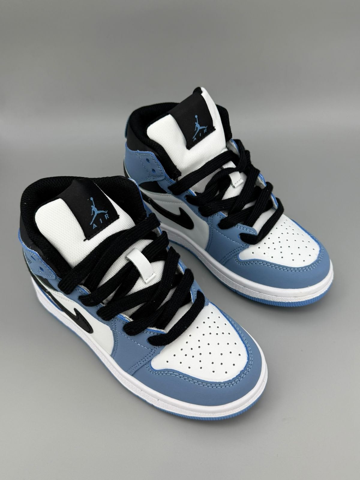 детские кроссовки nike air jordan,кроссовки nike air jordan 1,кроссовки высокие детские,детские кроссовки nike,nike air jordan 1 mid university blue