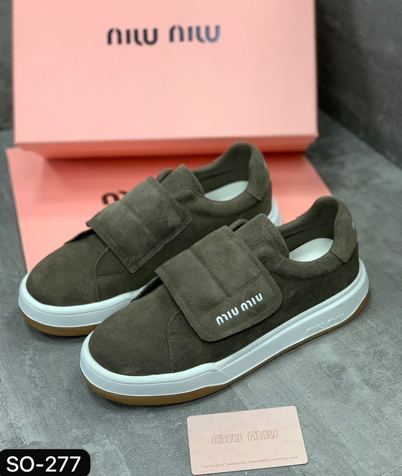 ,обуви,кеды женски,кроссовки женскиe,женский