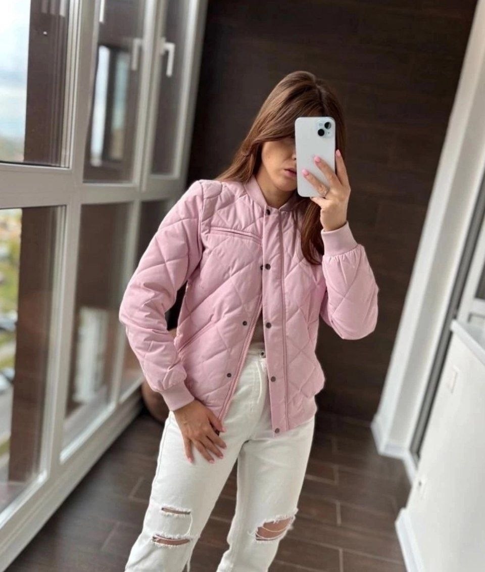 стильная куртка,бомбер стеганный,куртка модная,куртка,женская куртка