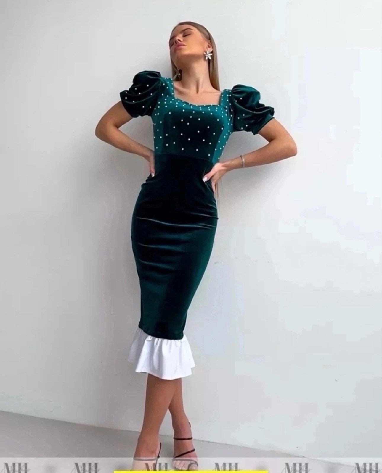 корсетное бархатное платье,платье с открытыми плечам,платье из королевского велюра,платье нарядное вечернее,платье велюр