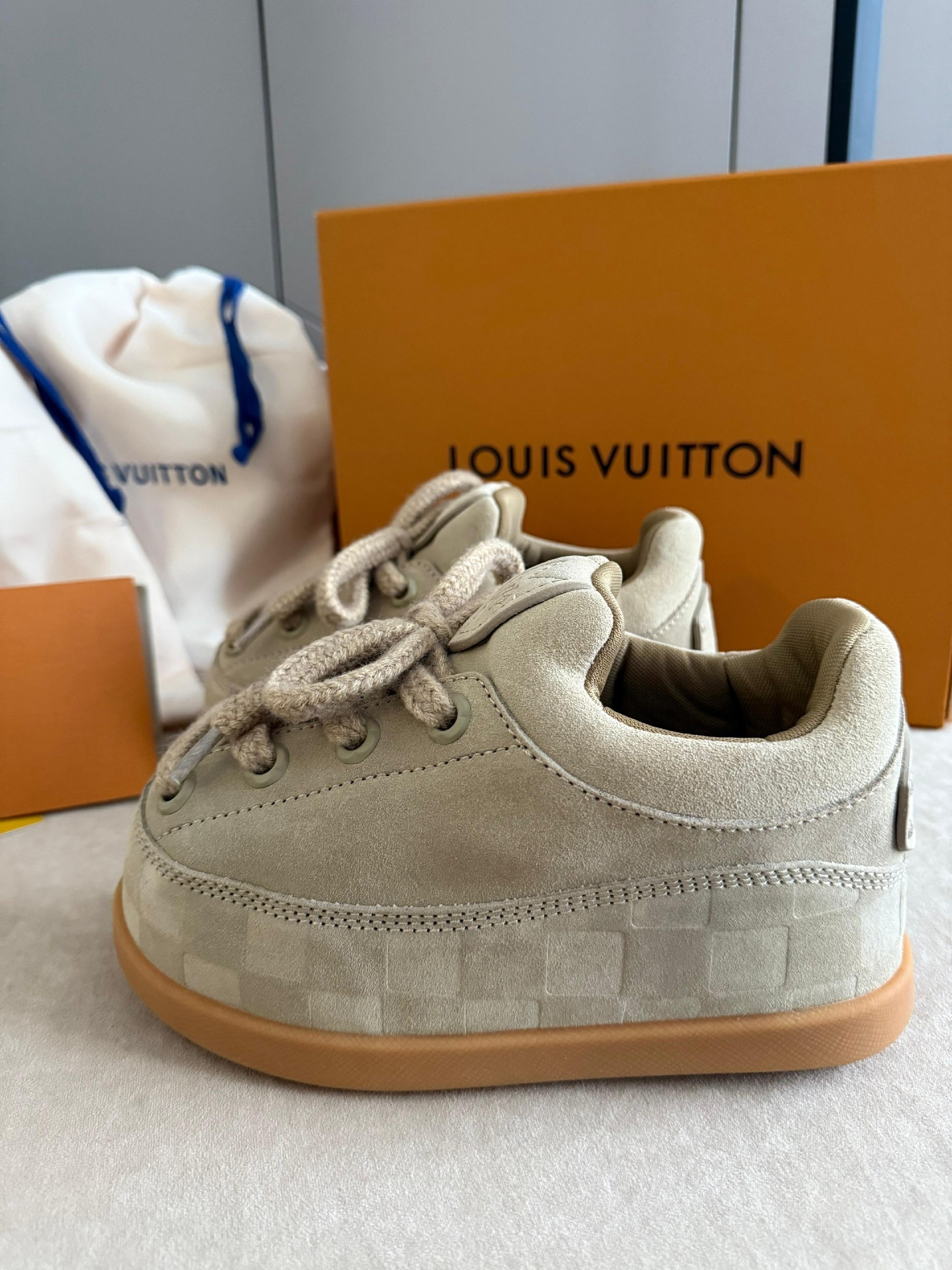 кроссовки женские louis vuitton,louis vuitton кроссовки,кеды louis vuitton,,зимние кроссовки louis vuitton