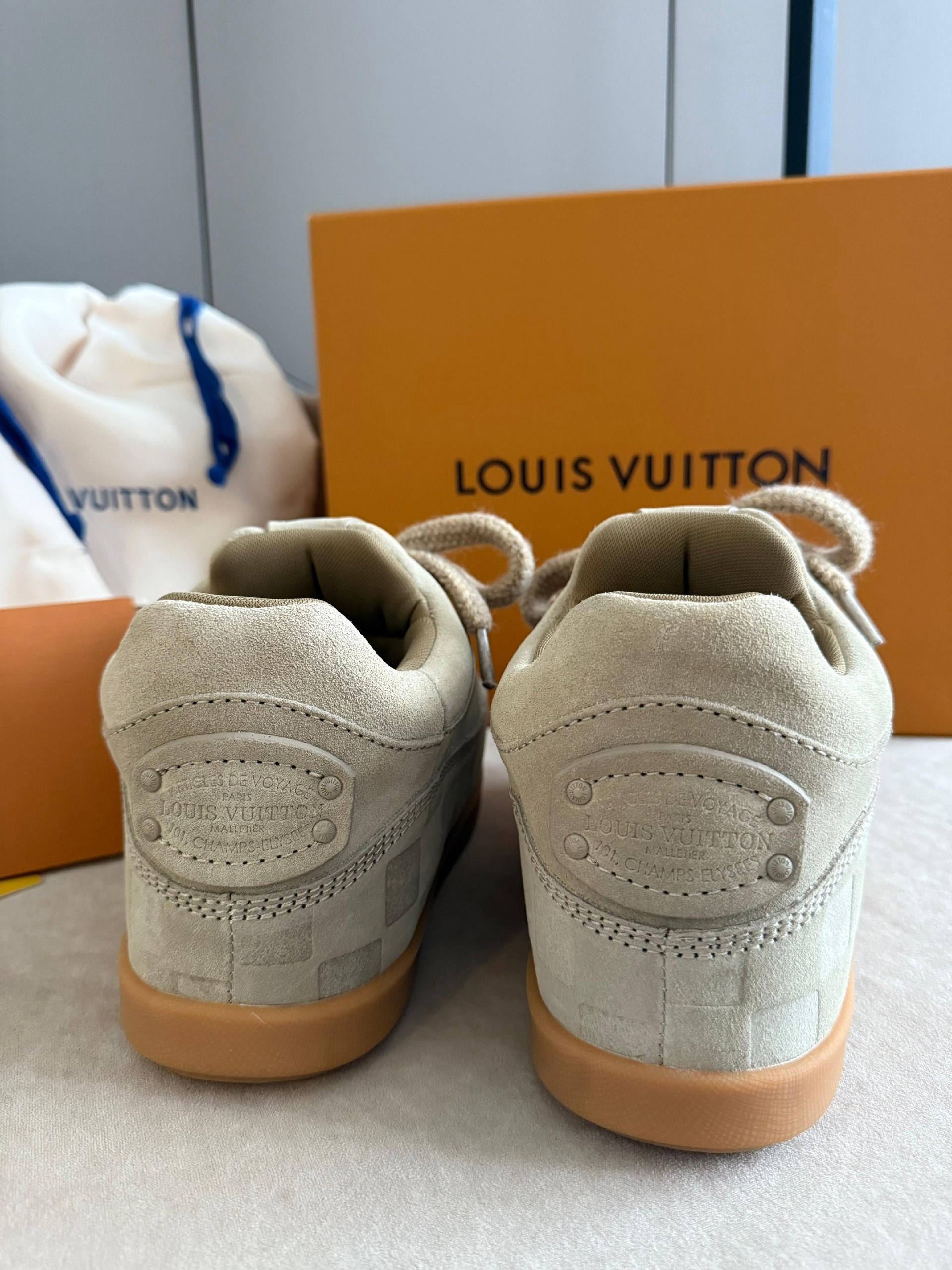 кроссовки женские louis vuitton,louis vuitton кроссовки,кеды louis vuitton,,зимние кроссовки louis vuitton