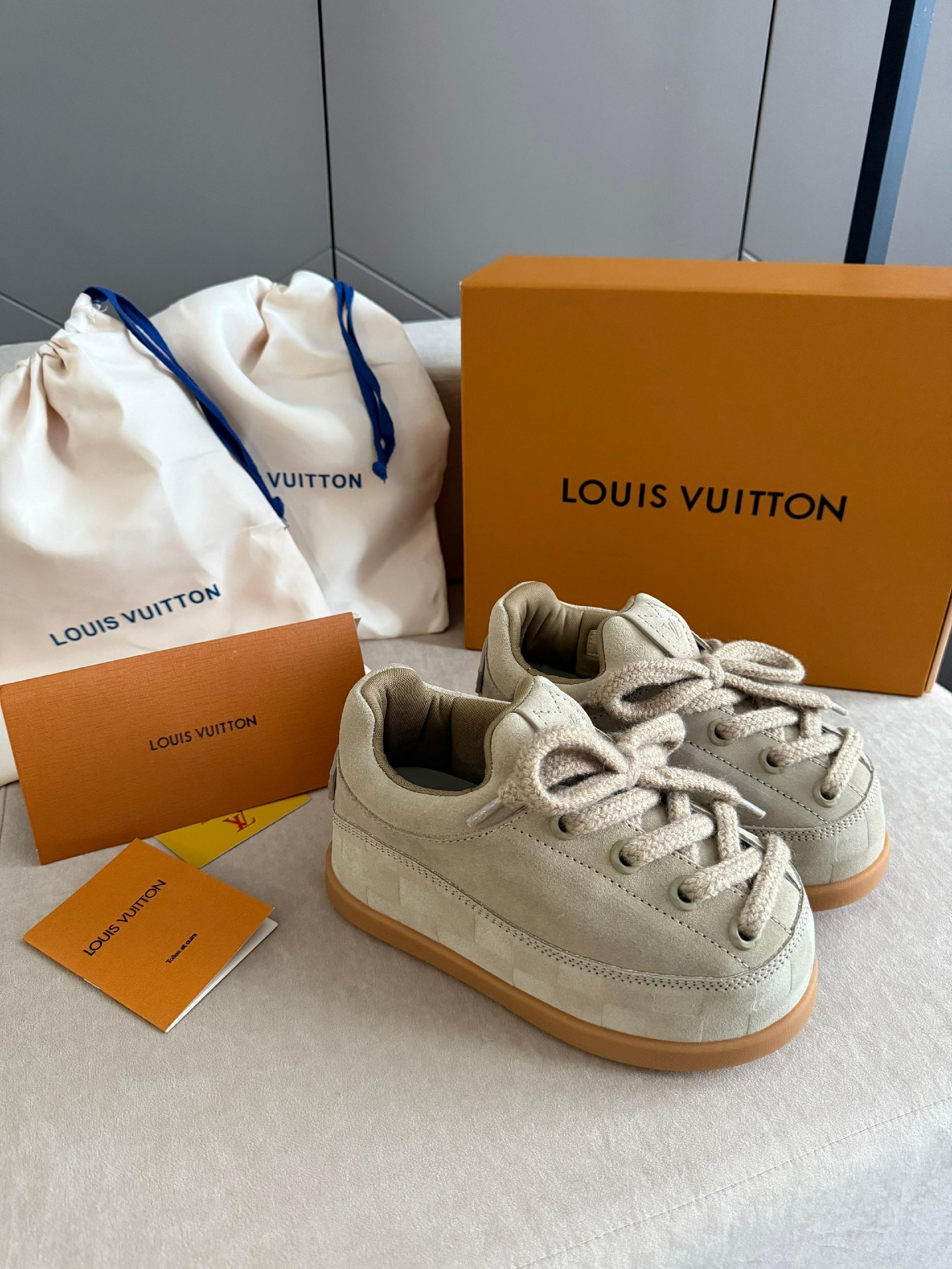 кроссовки женские louis vuitton,louis vuitton кроссовки,кеды louis vuitton,,зимние кроссовки louis vuitton