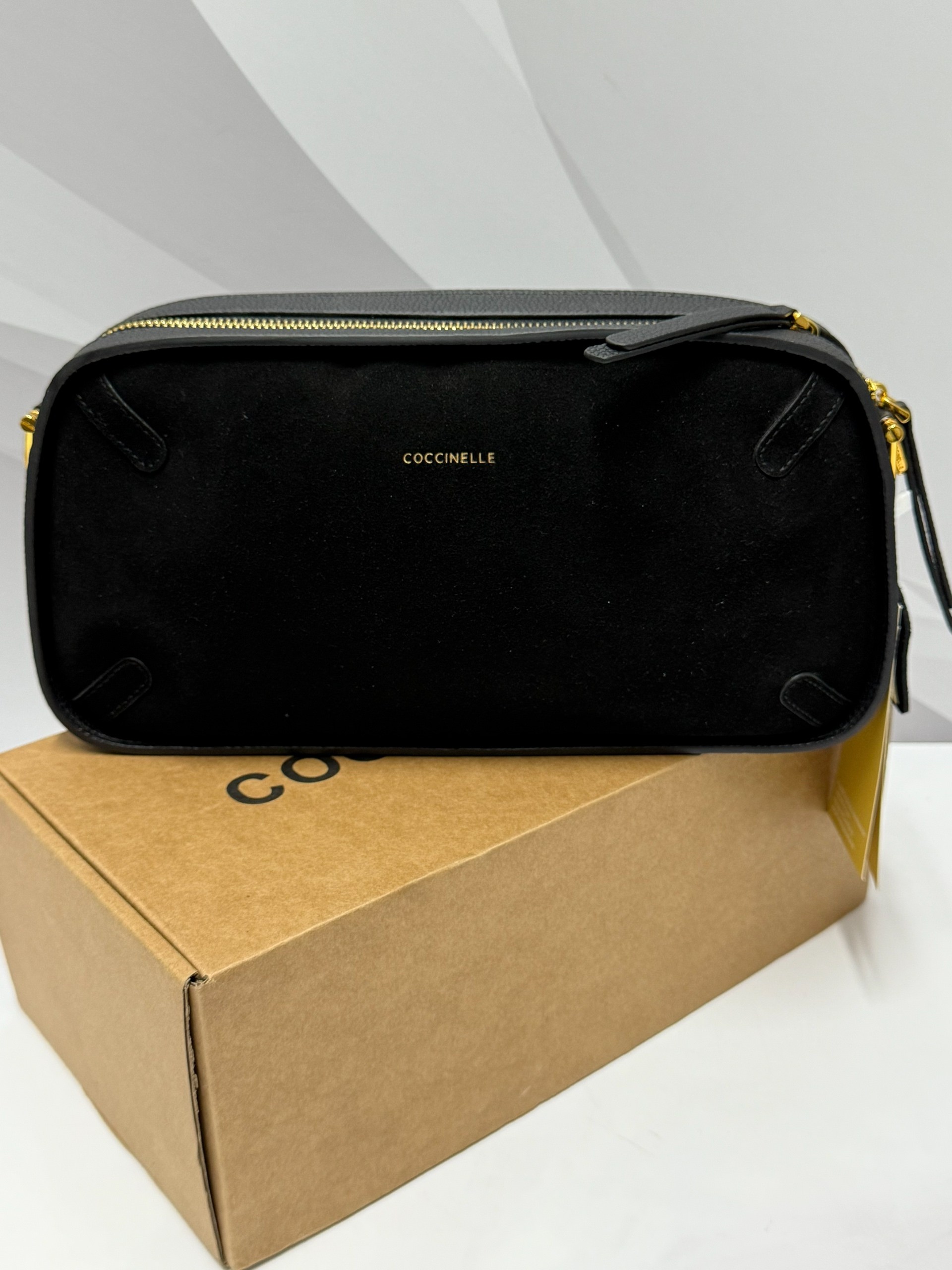 сумка coccinelle,сумка,женская сумка coccinelle,сумка женские,сумка замшевая