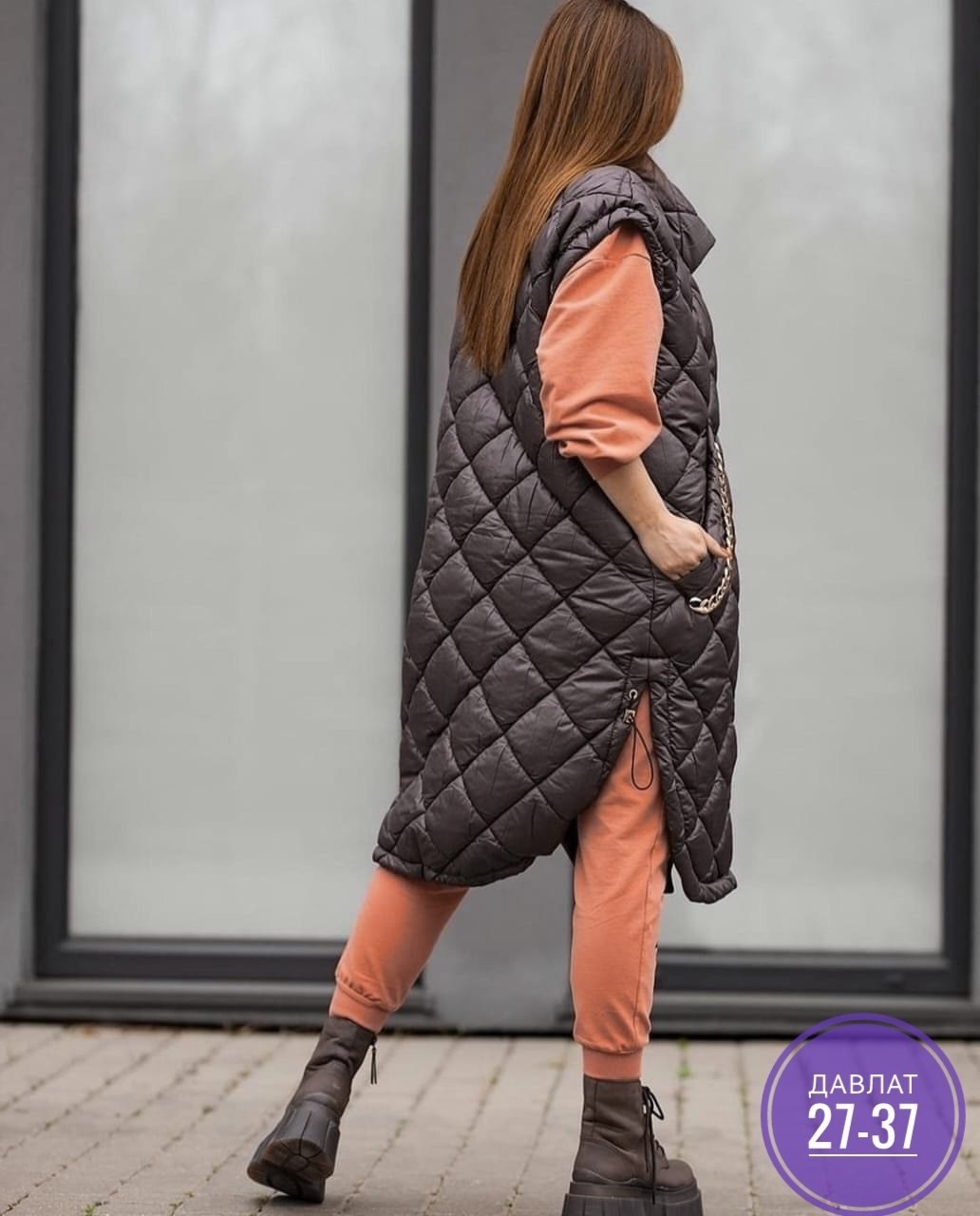 длинная жилетка стеганная женская размер 56-58,жилет на синтепоне,жилетка удлиненная,жилетка женская,жилетка на синтепоне