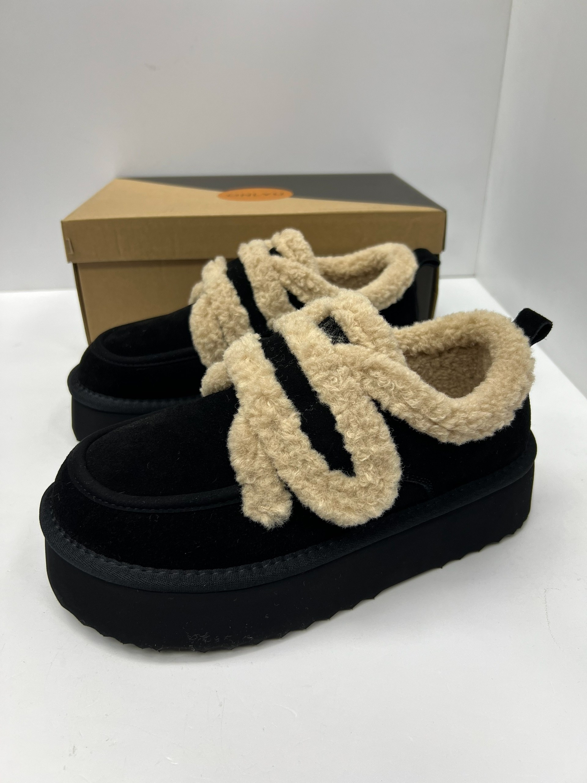 ,угги женские,теплая ,зимняя ,женская зимняя