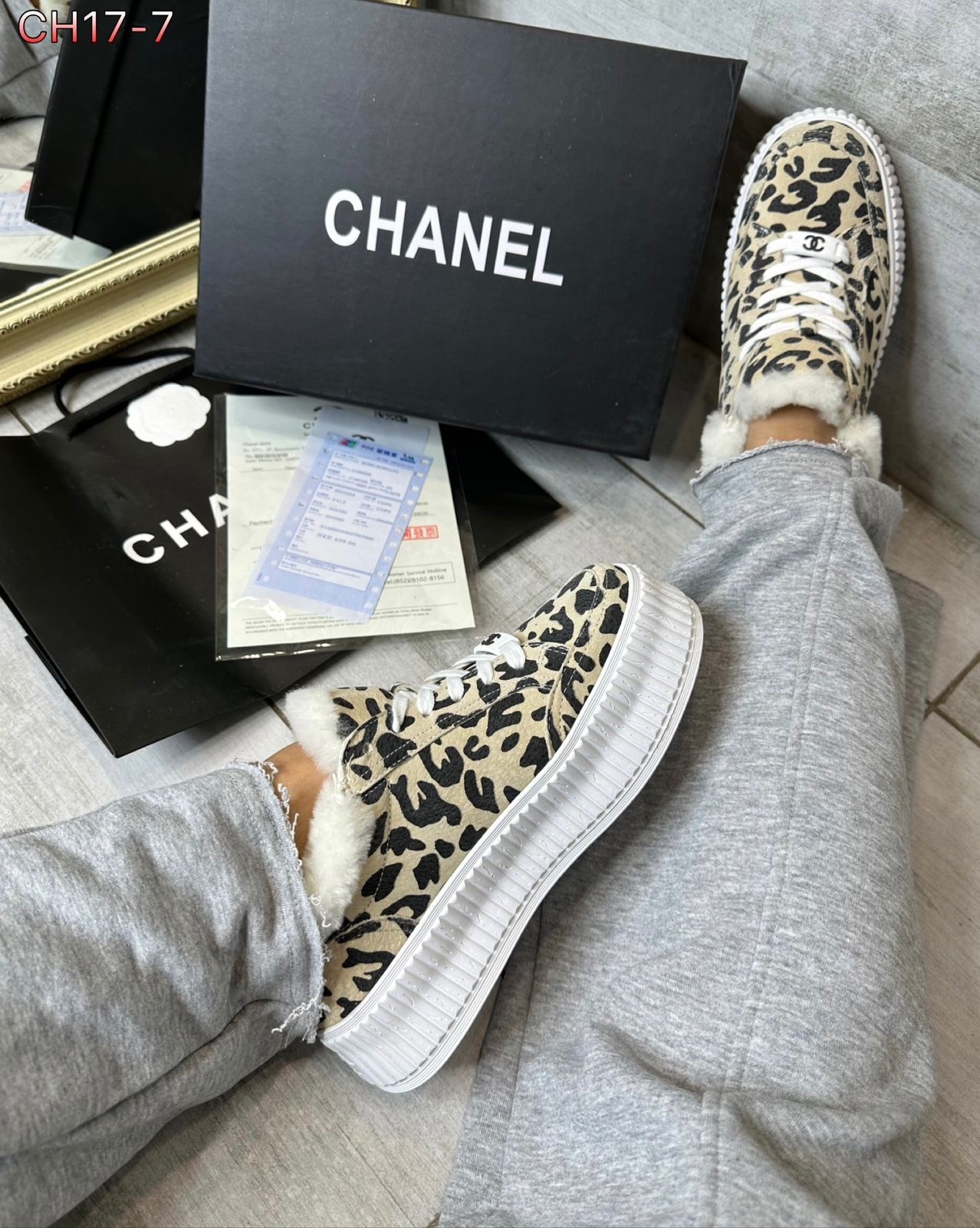 chanel кроссовки,кеды chanel,кроссовки женские chanel,высокие теплые кеды шанель,кроссовки зимние шанель