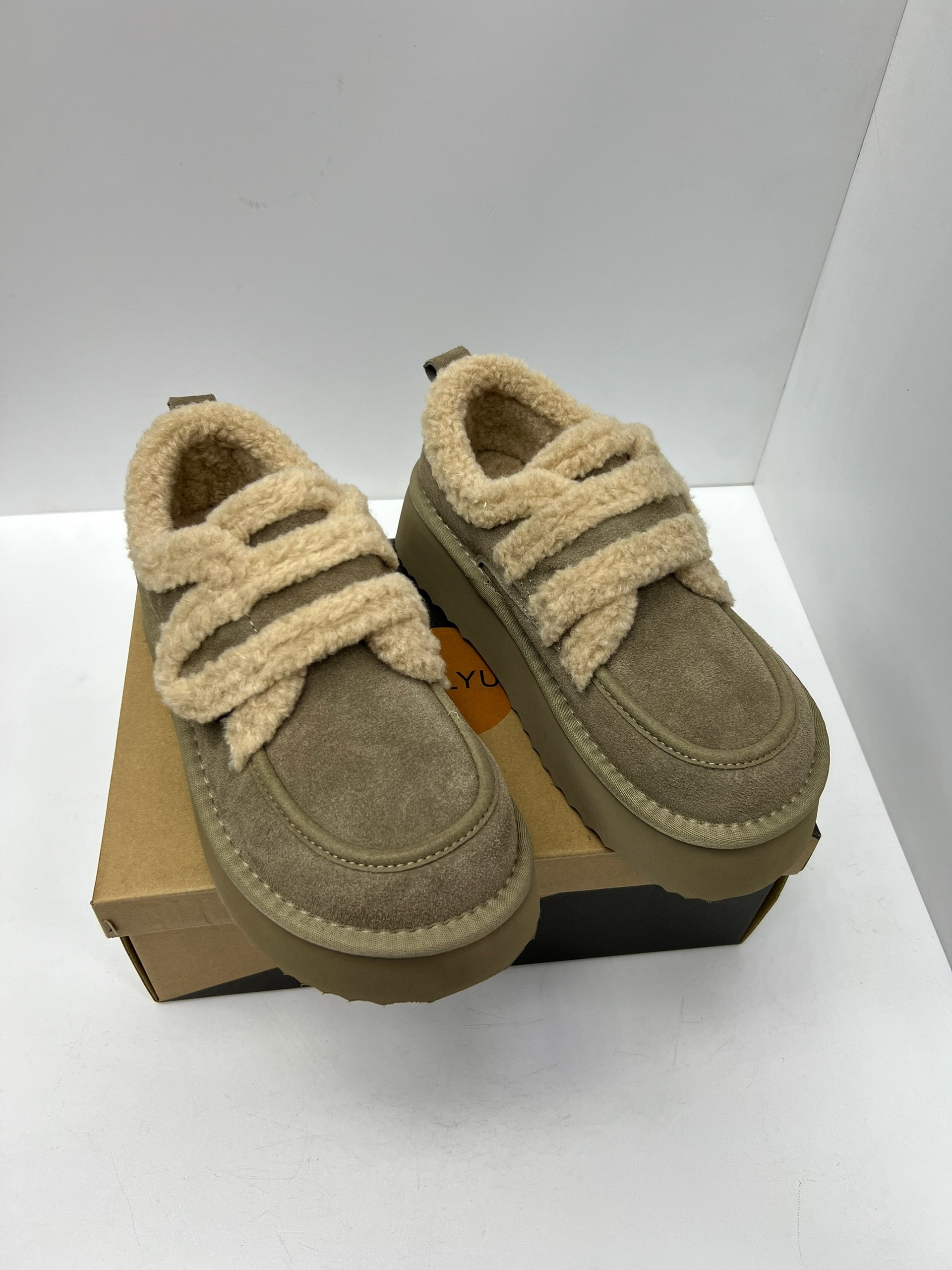 ,угги женские,теплая ,зимняя ,женская зимняя