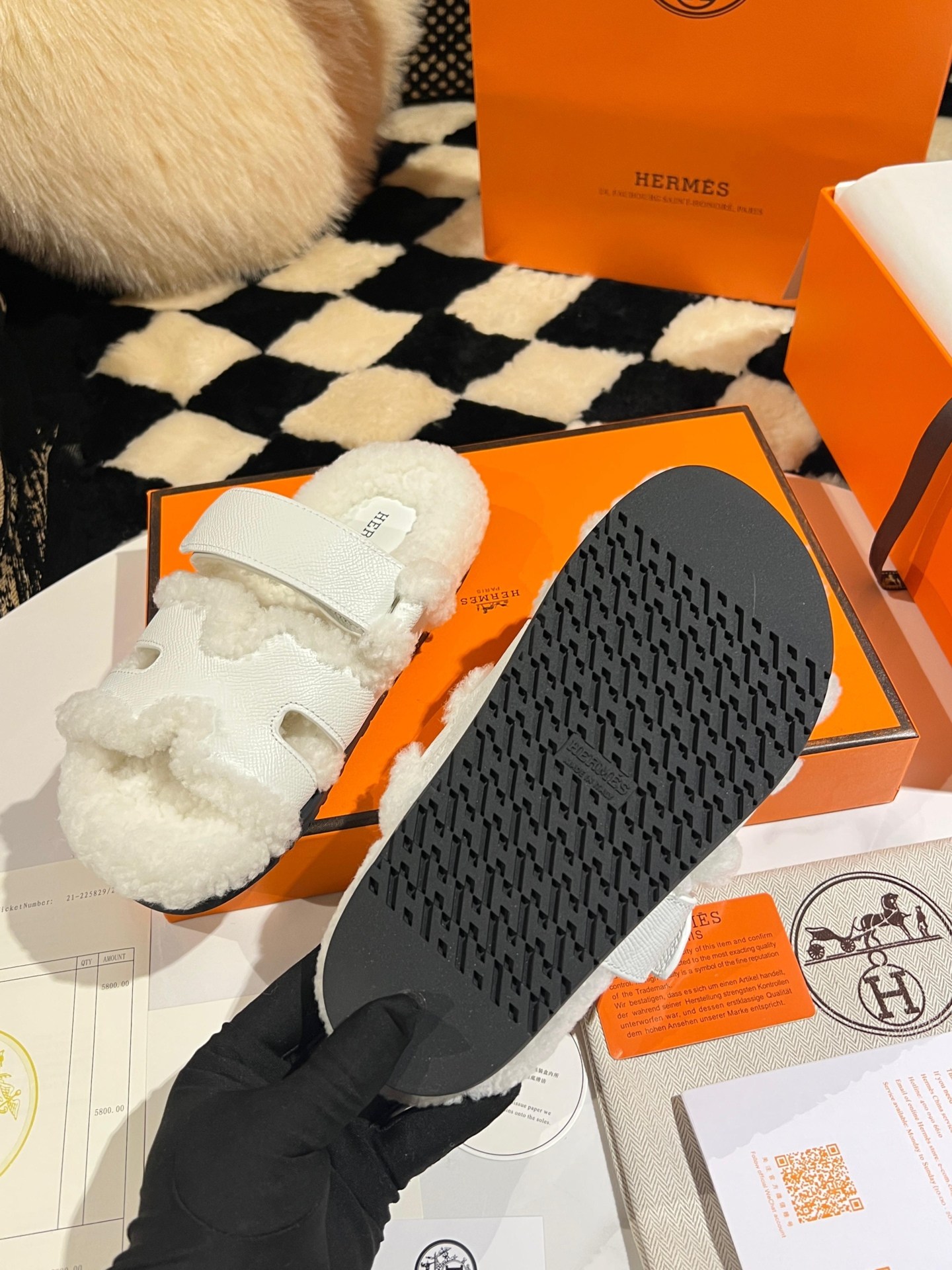 тапочки hermes,шлепанцы hermes,тапки hermes,шлепки меховые hermes premium shoes,шлепки hermes