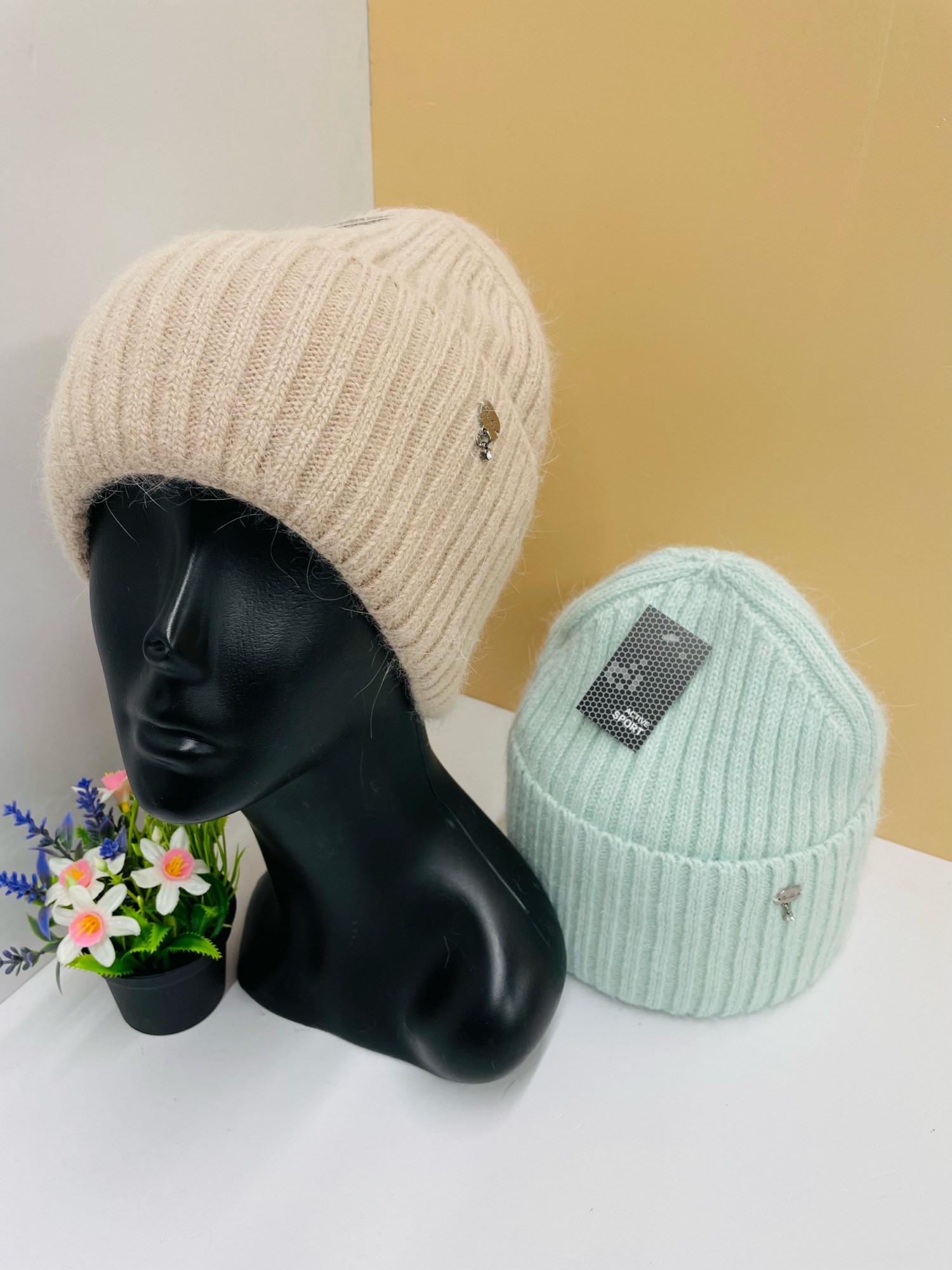 шапка женская из ангоры,шапка женская ангора,шапка женская,женские вязаные шапки,женская зимняя шапка