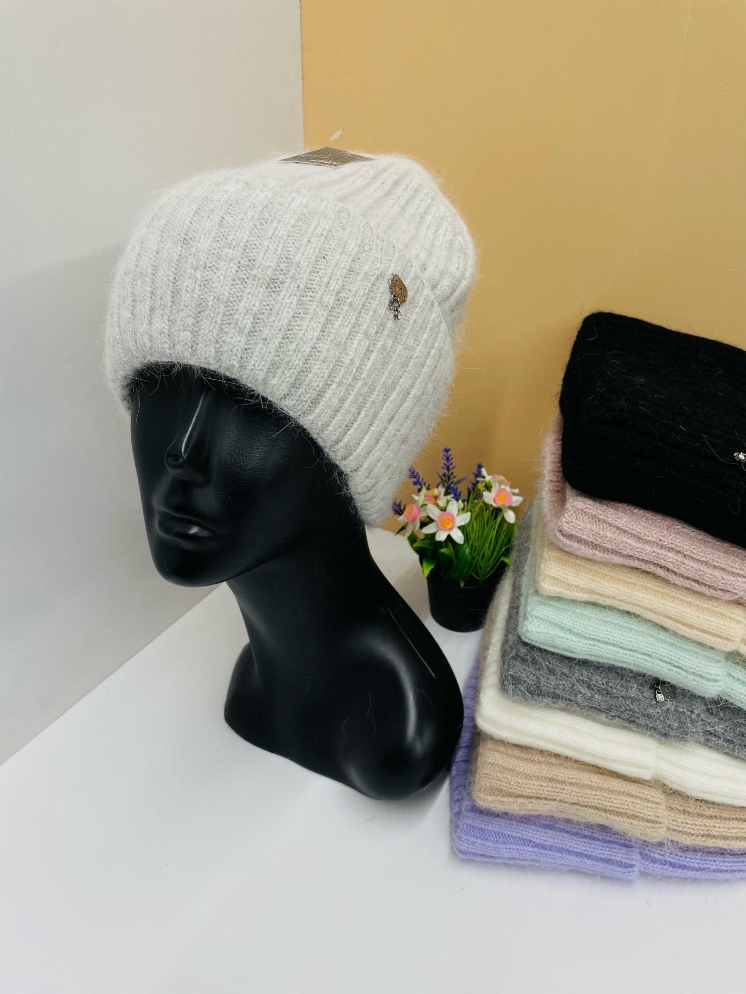 шапка женская из ангоры,шапка женская ангора,шапка женская,женские вязаные шапки,женская зимняя шапка