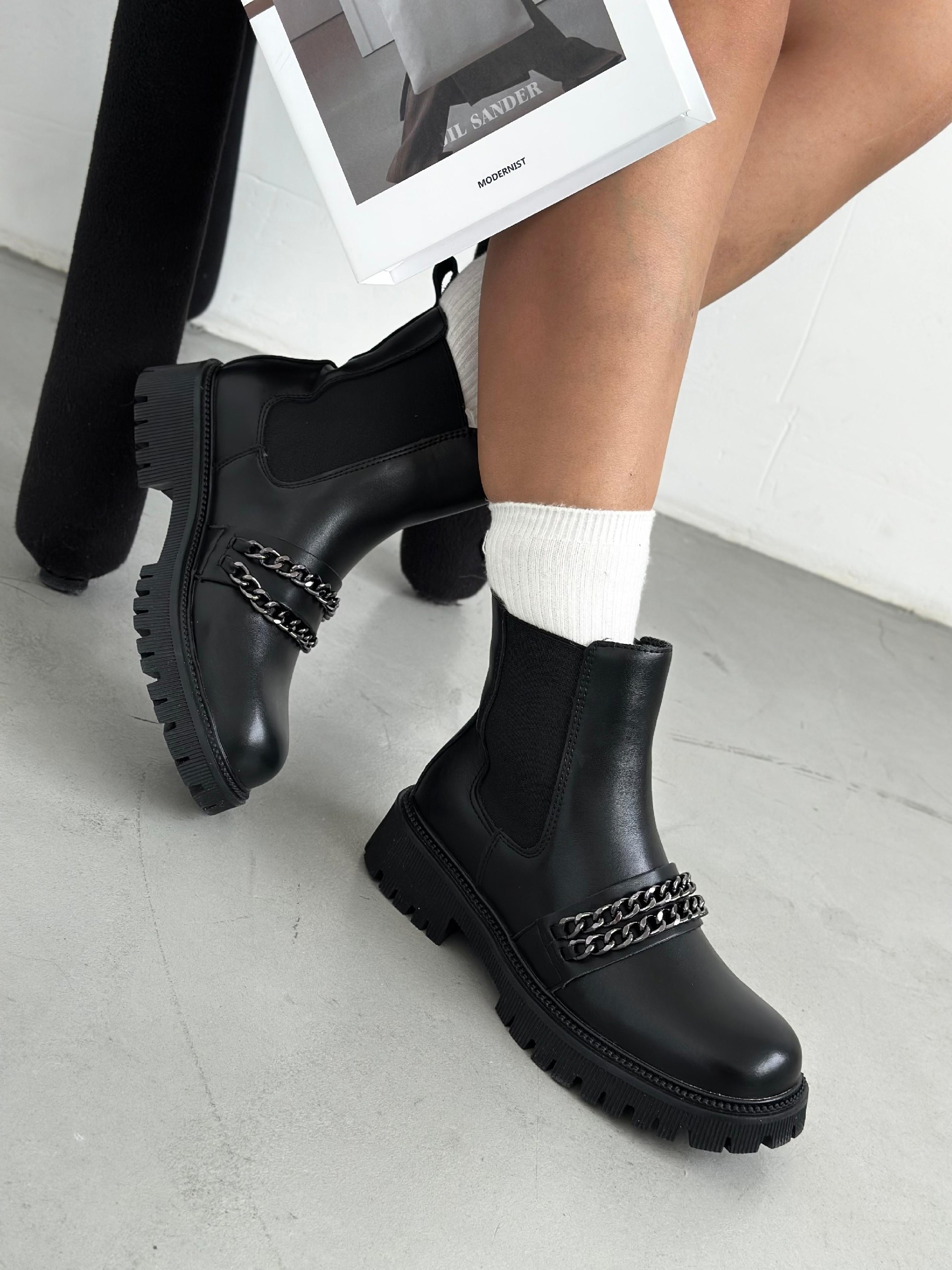 женские ботинки,,ботинки женские челси,ботинки с цепью,модные ботинки