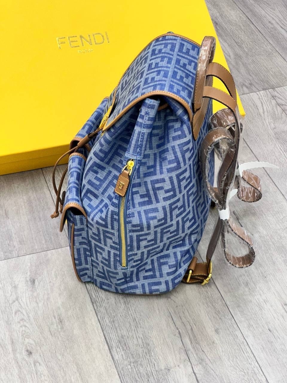 рюкзак fendi,fendi рюкзак fendi,cумка fendi,fendi сумка на плечо,рюкзак женский fendi