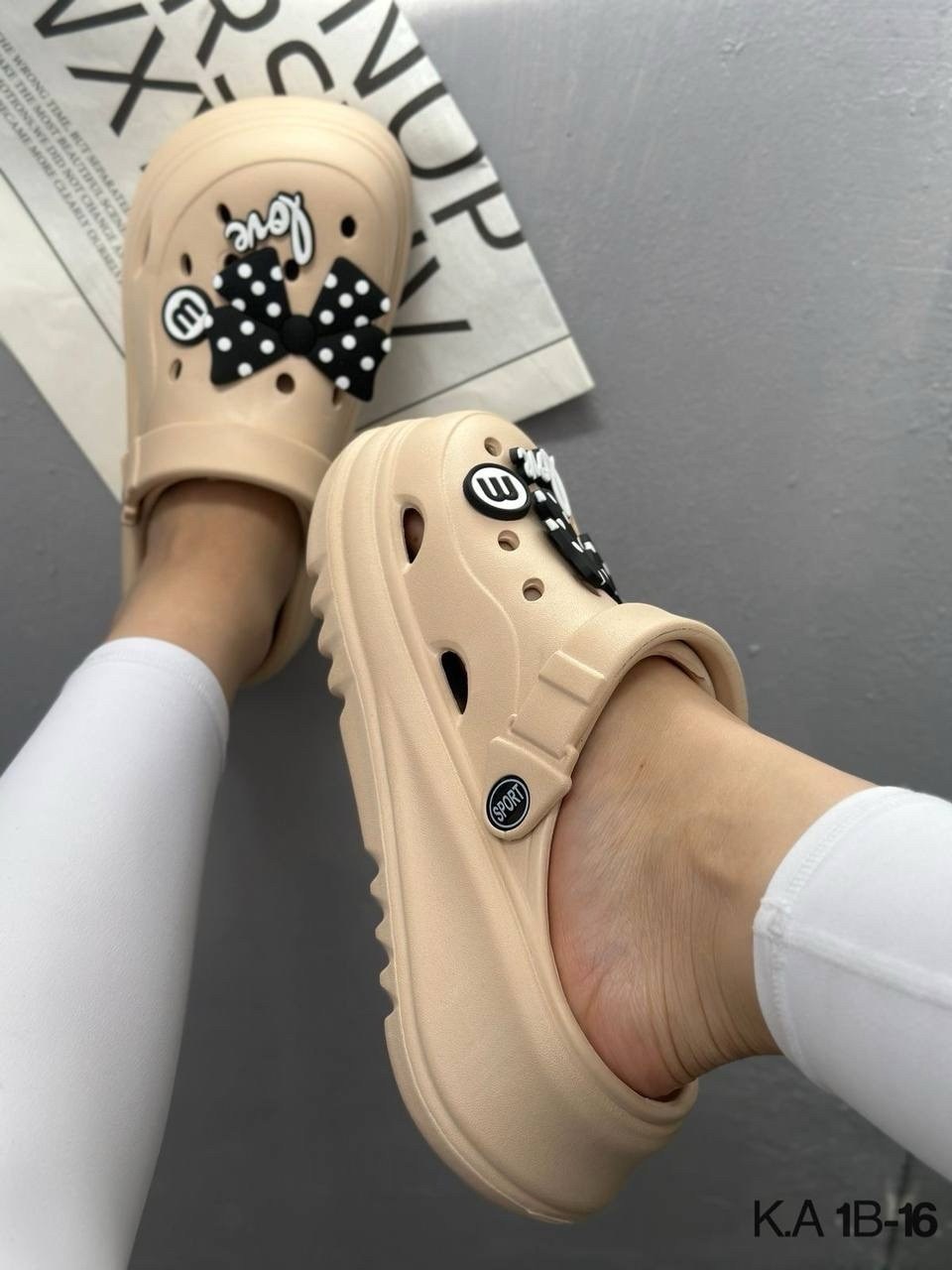 женские кроксы,,crocs женские,модные кроксы,стильная