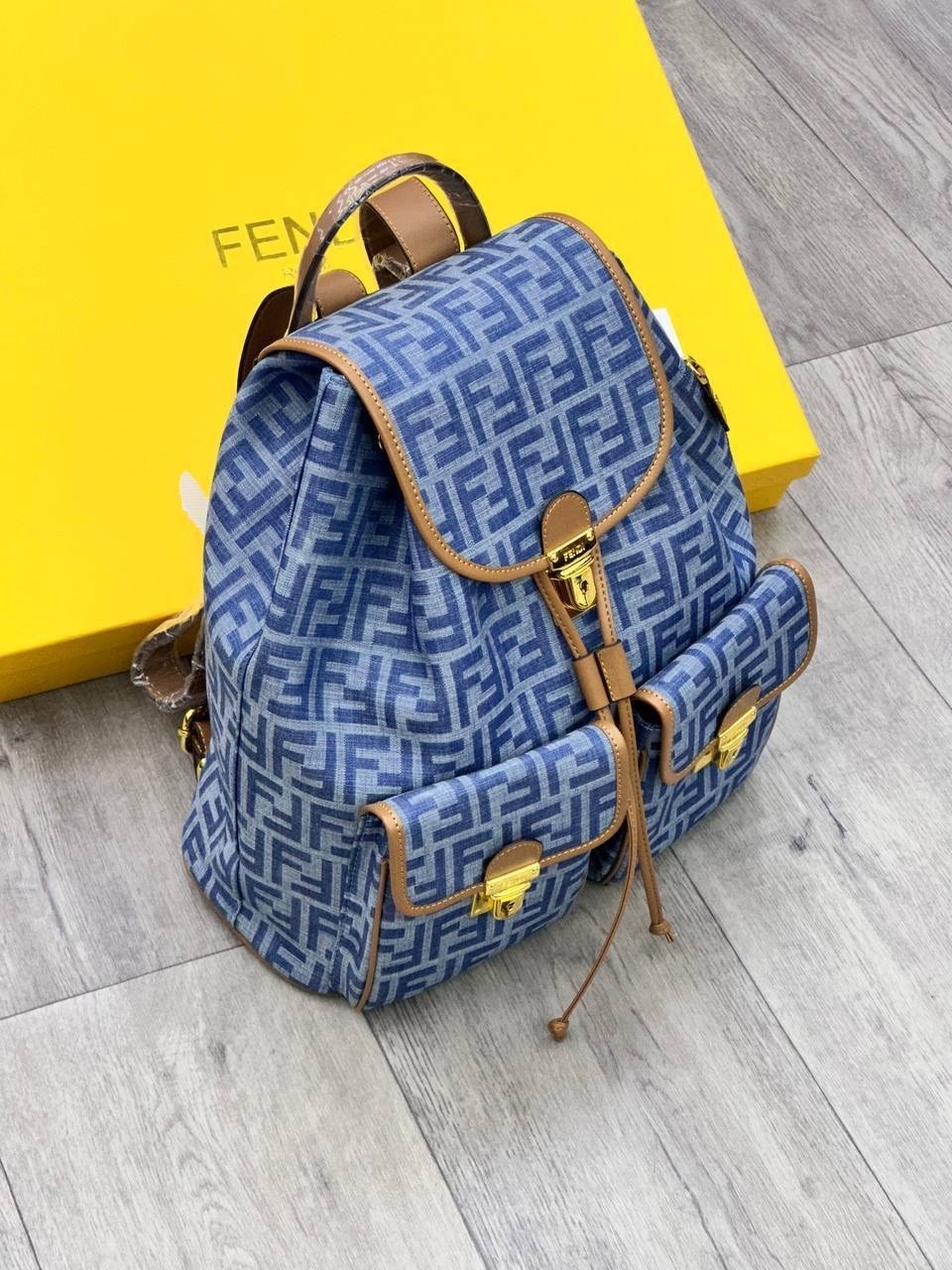 рюкзак fendi,fendi рюкзак fendi,cумка fendi,fendi сумка на плечо,рюкзак женский fendi