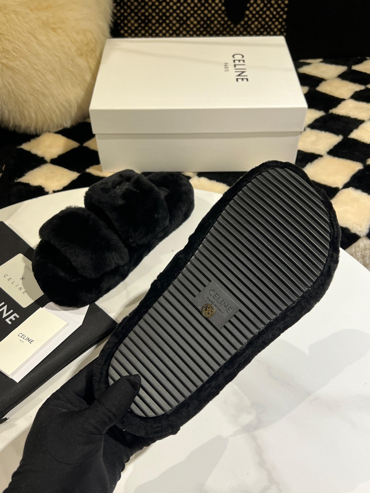 ,меховые тапочки,тапочки женские,тапочки меховые женские,женские домашние тапочки