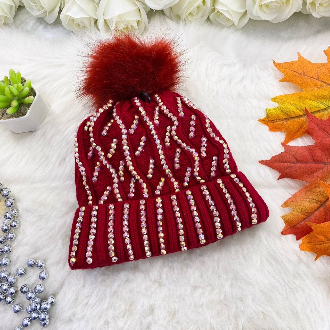 шапка зимняя женская вязаная с помпоном,шапка вязаная с помпон,шапка с помпонами,вязаная шапка,белая зимняя вязаная шапка