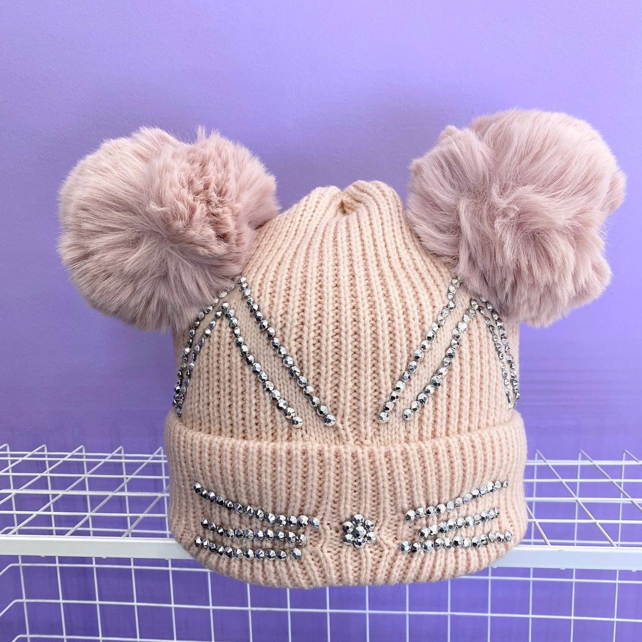 зимняя шапка для девочки,шапка белая зимняя,шапка детская с помпонами,шапка для девочки с помпоном,шапка вязаная для девочки с помпоном
