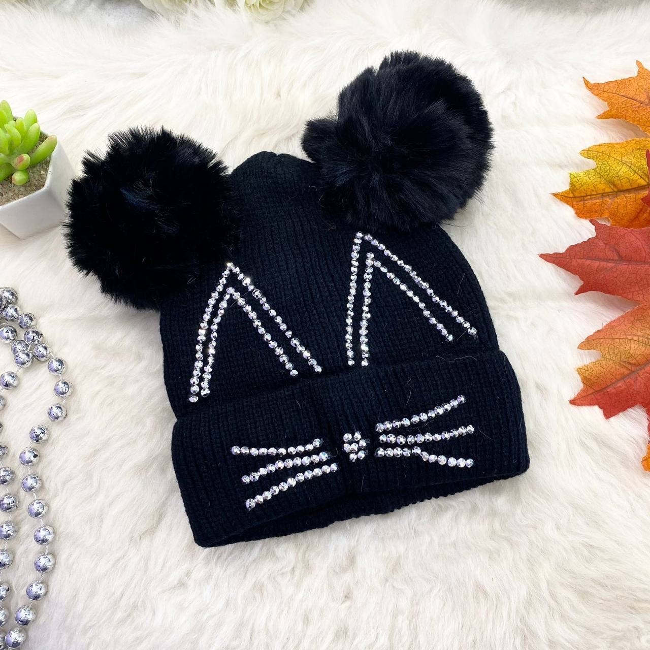 зимняя шапка для девочки,шапка белая зимняя,шапка детская с помпонами,шапка для девочки с помпоном,шапка вязаная для девочки с помпоном