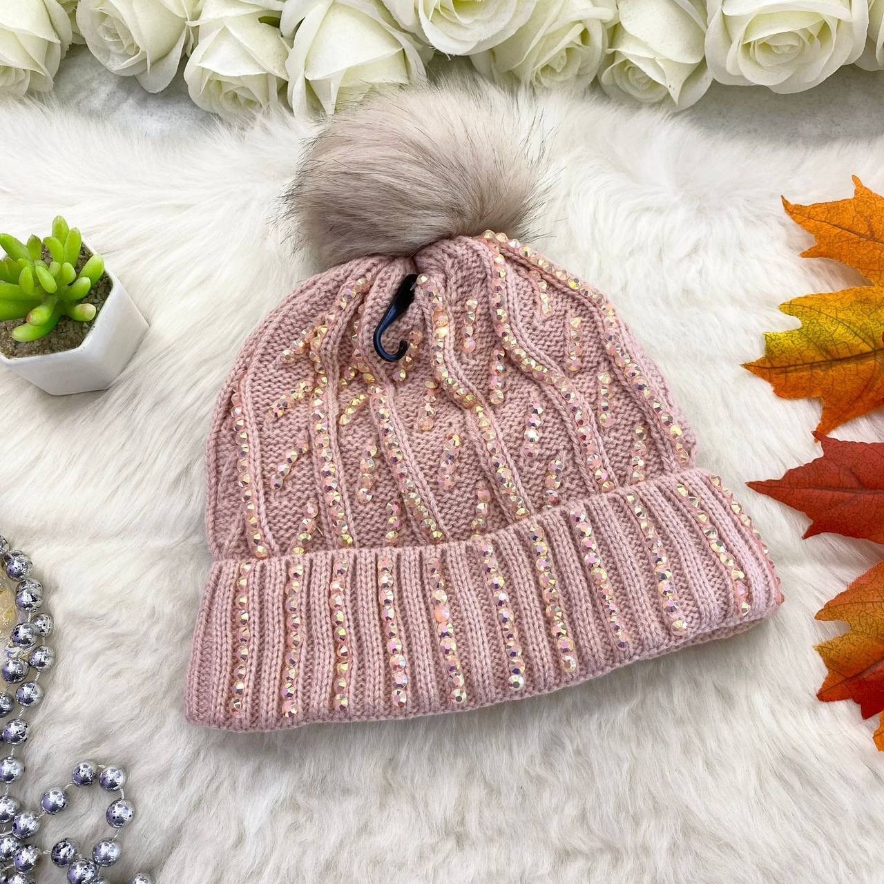 шапка зимняя женская вязаная с помпоном,шапка вязаная с помпон,шапка с помпонами,вязаная шапка,белая зимняя вязаная шапка