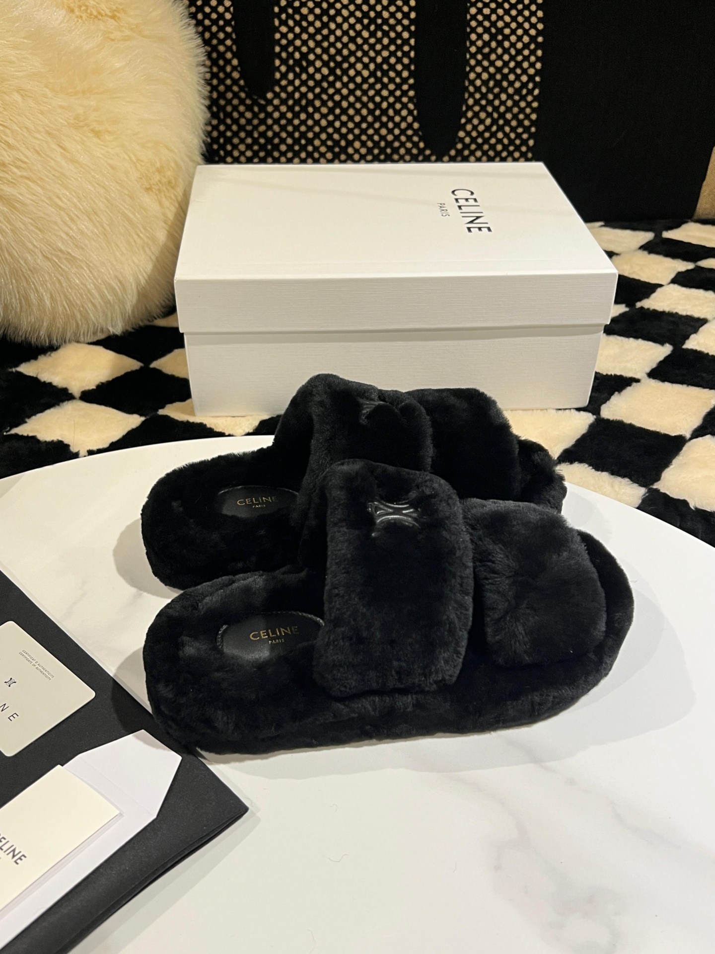 ,меховые тапочки,тапочки женские,тапочки меховые женские,женские домашние тапочки