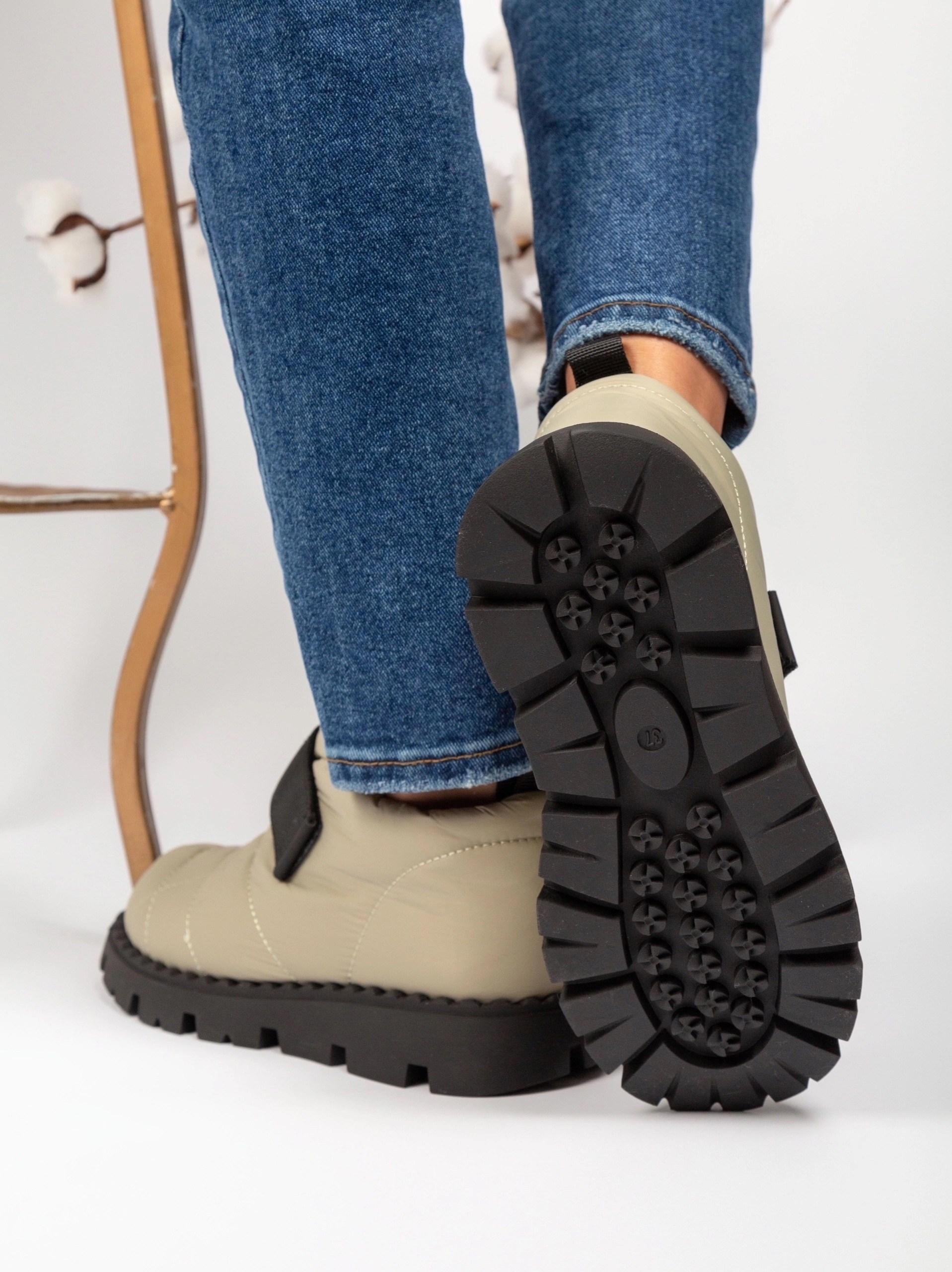 дутики женские,ботинки дутики женские зимние,ботинки дутики женские зимние короткие,,зимняя  женская