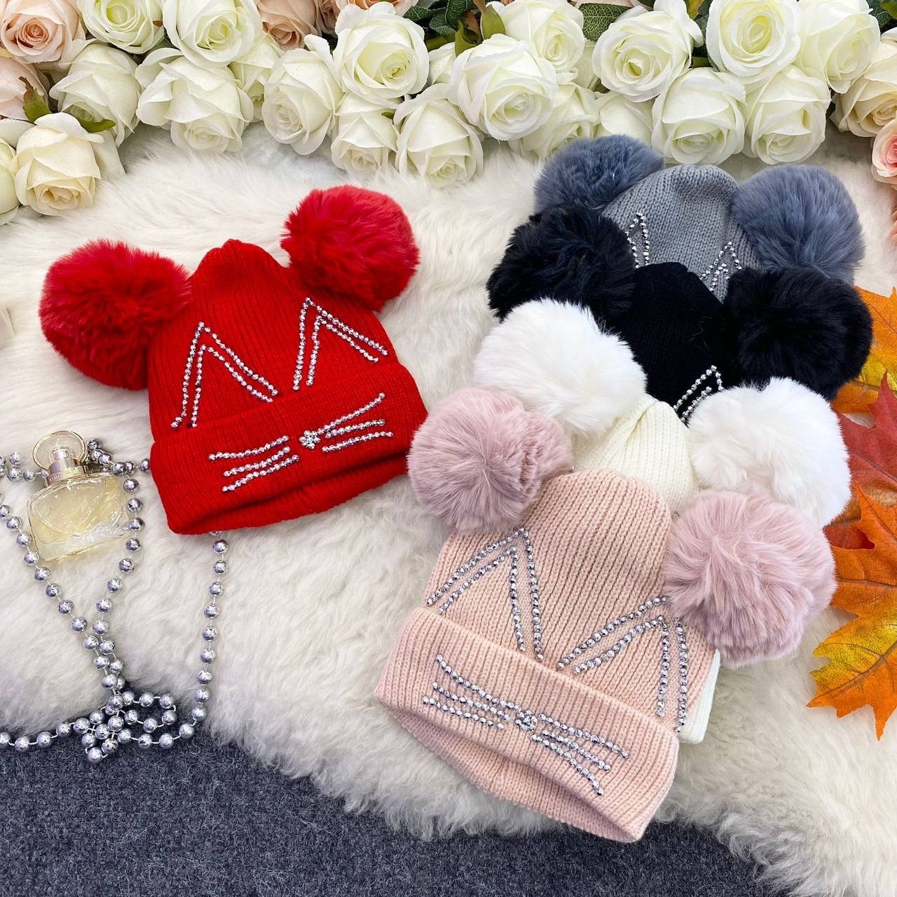 детские шапки с помпонами,детская вязаная шапка,шапка детская,шапка вязаная,детские шапки